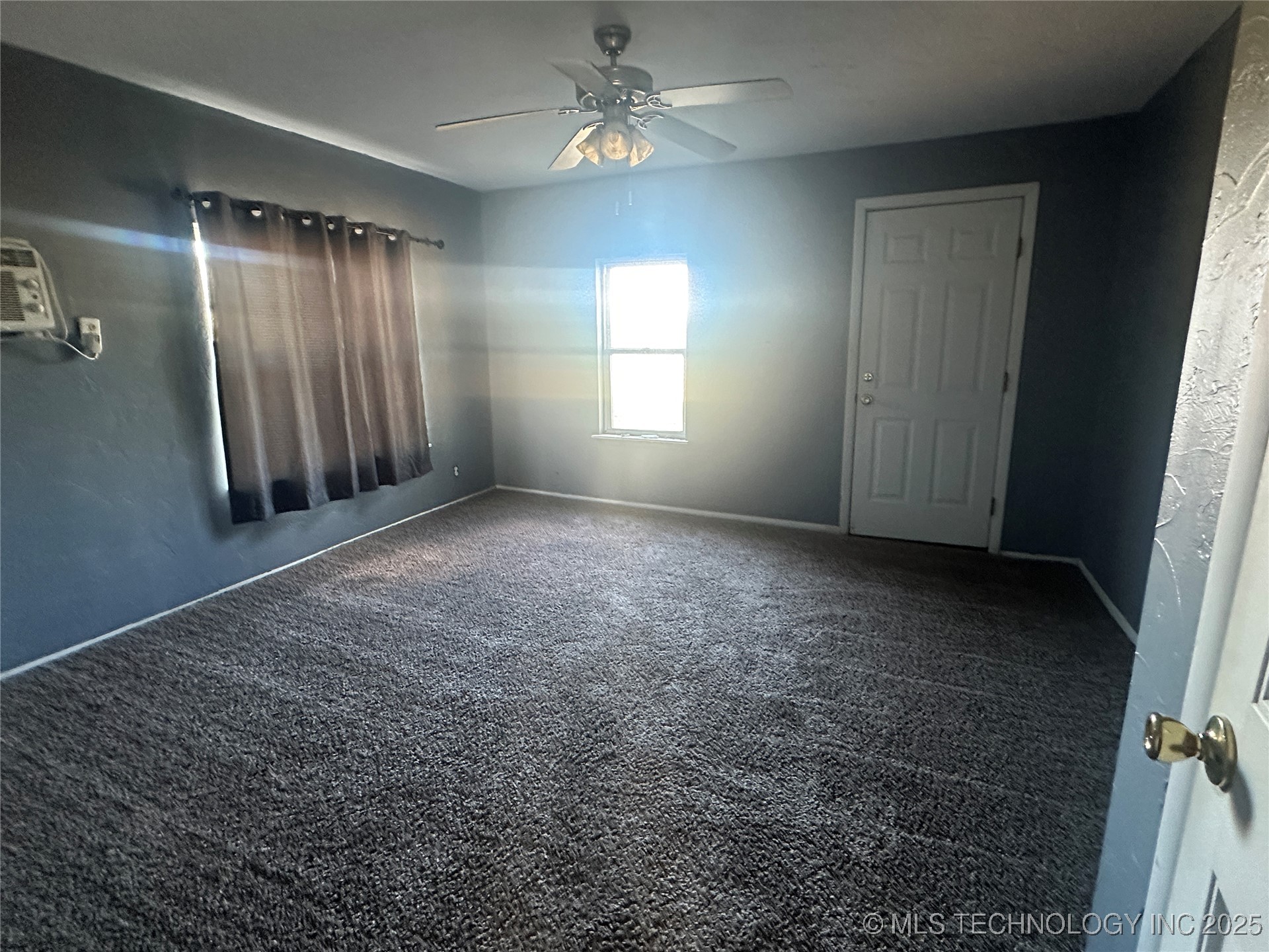 1030 4th Property Photo 9