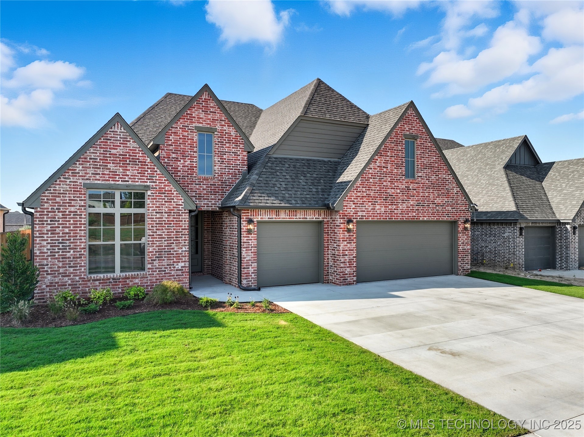 2838 E 141st Court S Property Photo 3