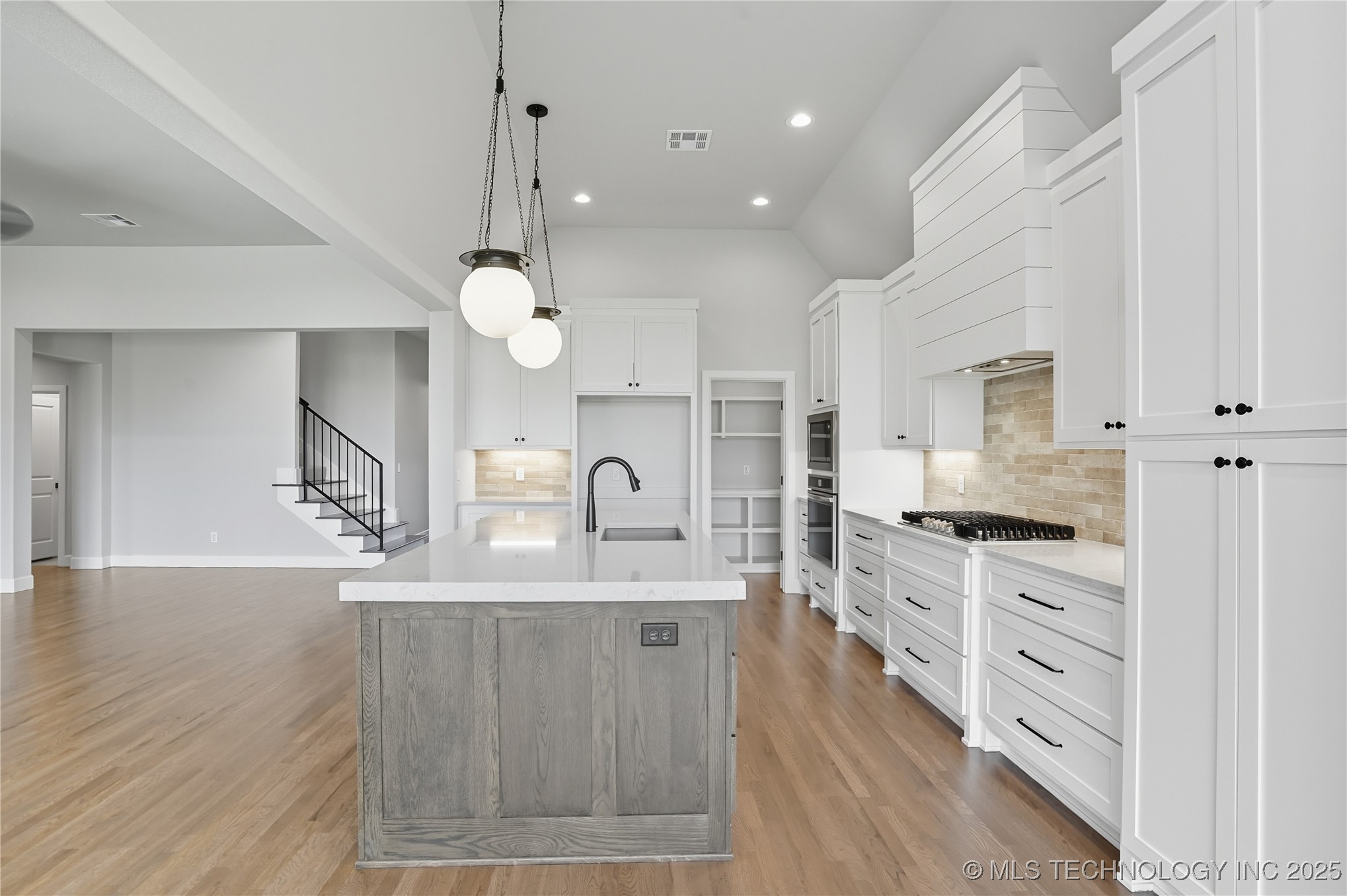 2838 E 141st Court S Property Photo 11