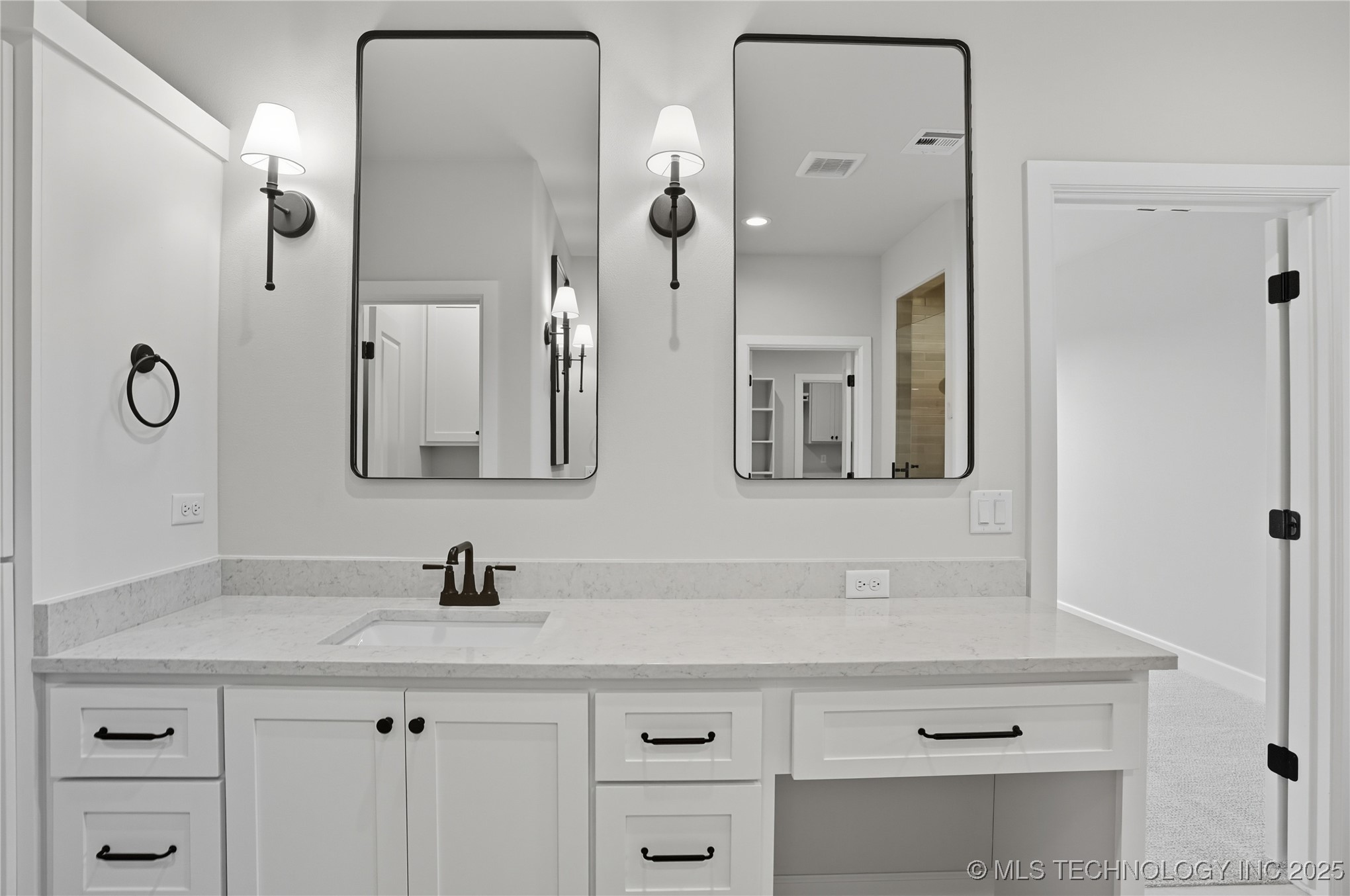 2838 E 141st Court S Property Photo 20