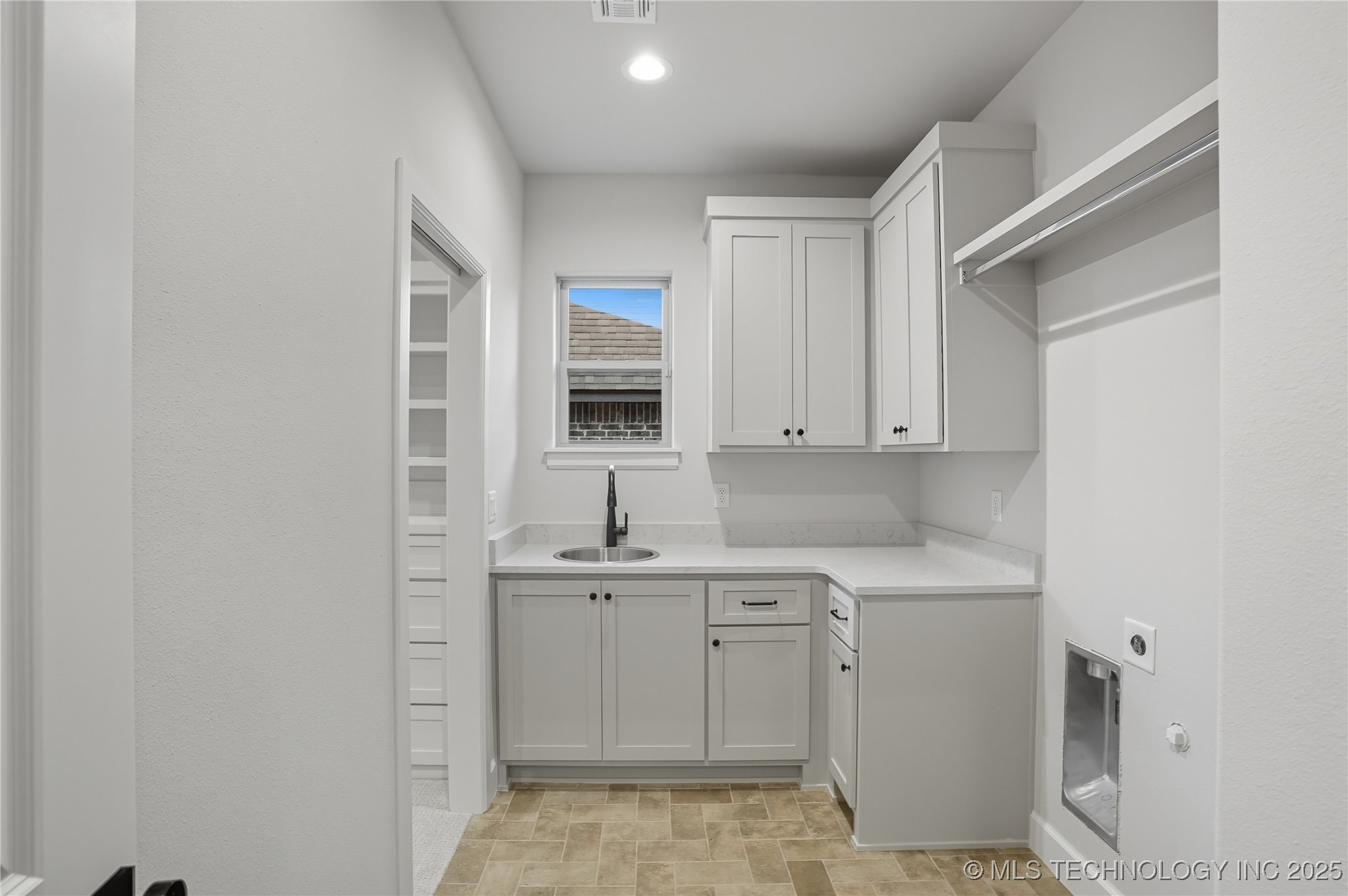 2838 E 141st Court S Property Photo 23