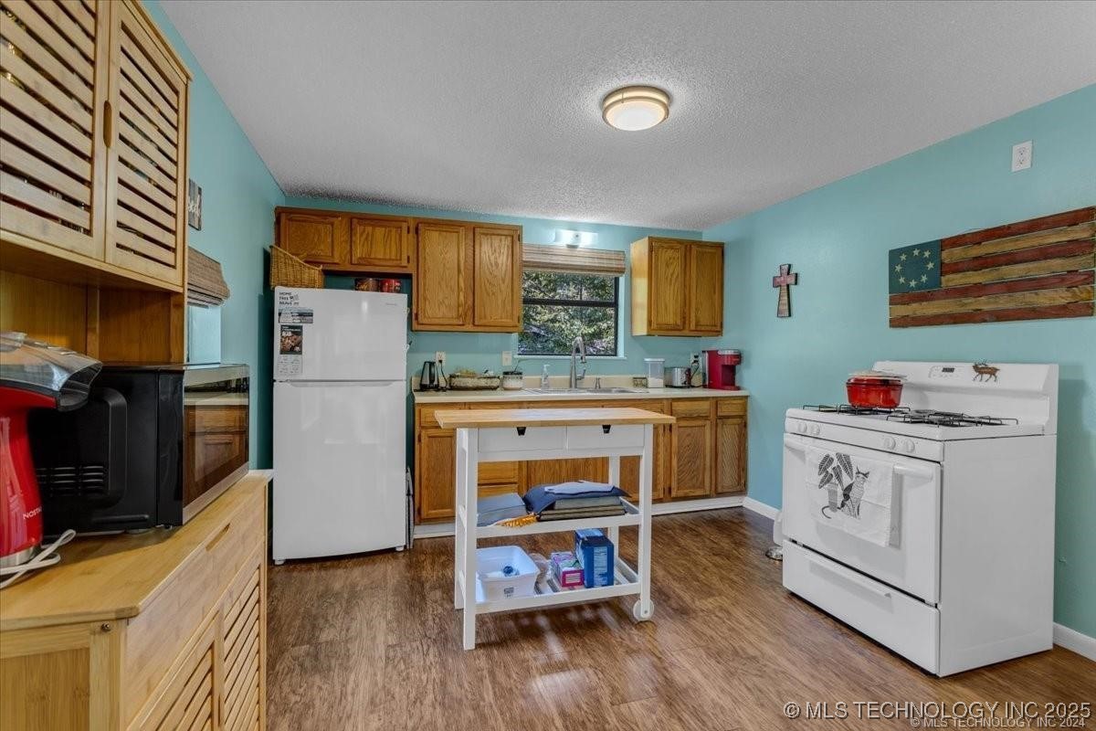 620 W Georgia Street Property Photo 4