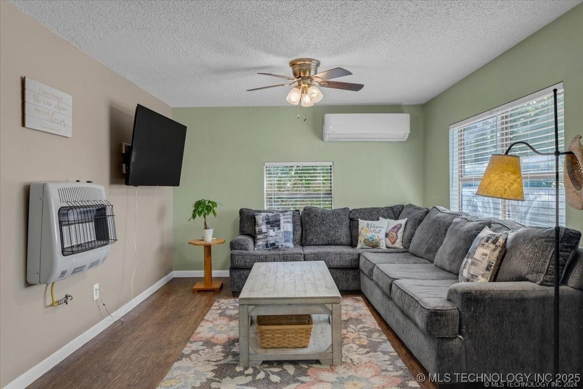 620 W Georgia Street Property Photo 5