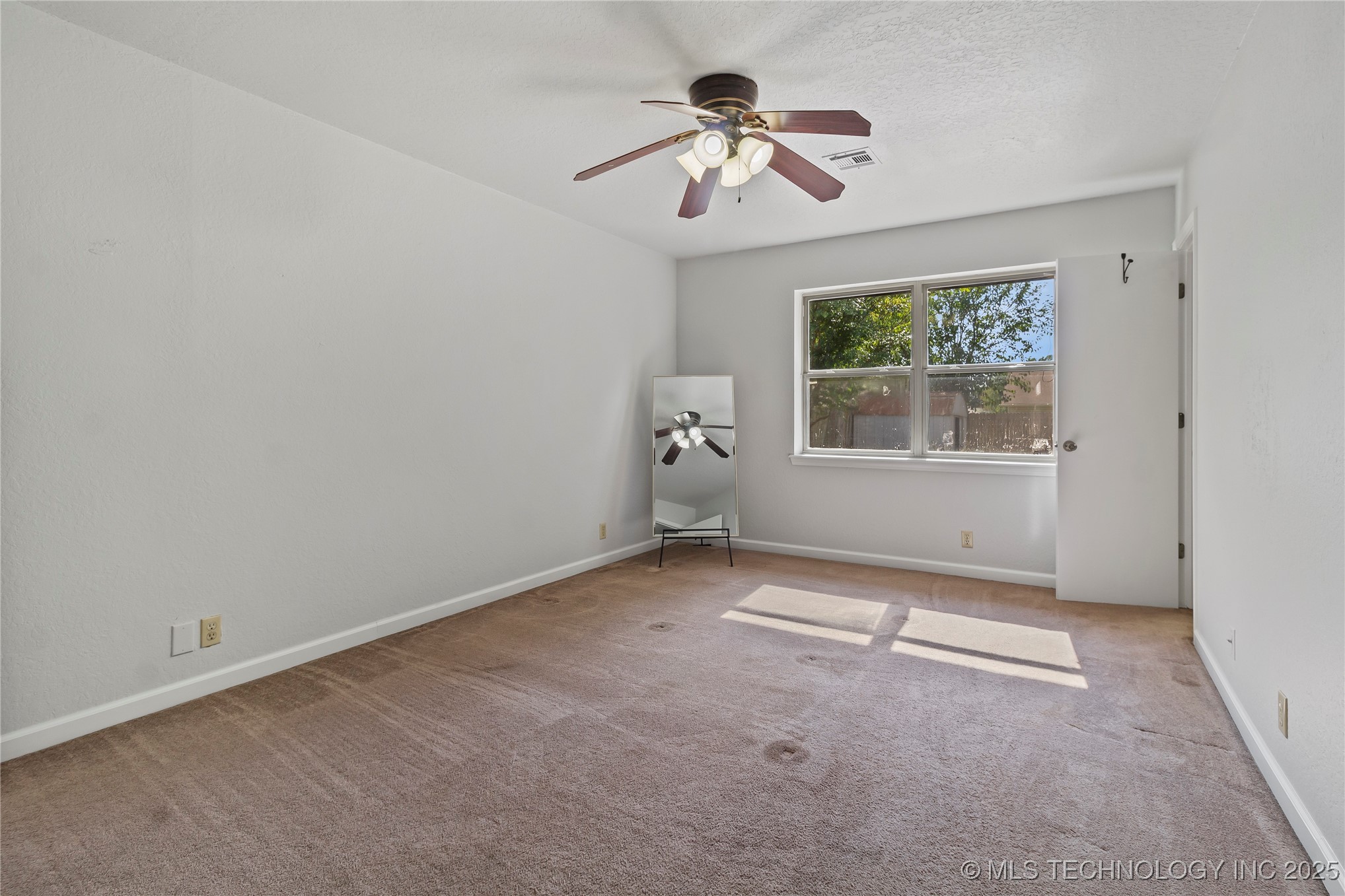 8214 N 122nd East Avenue Property Photo 9