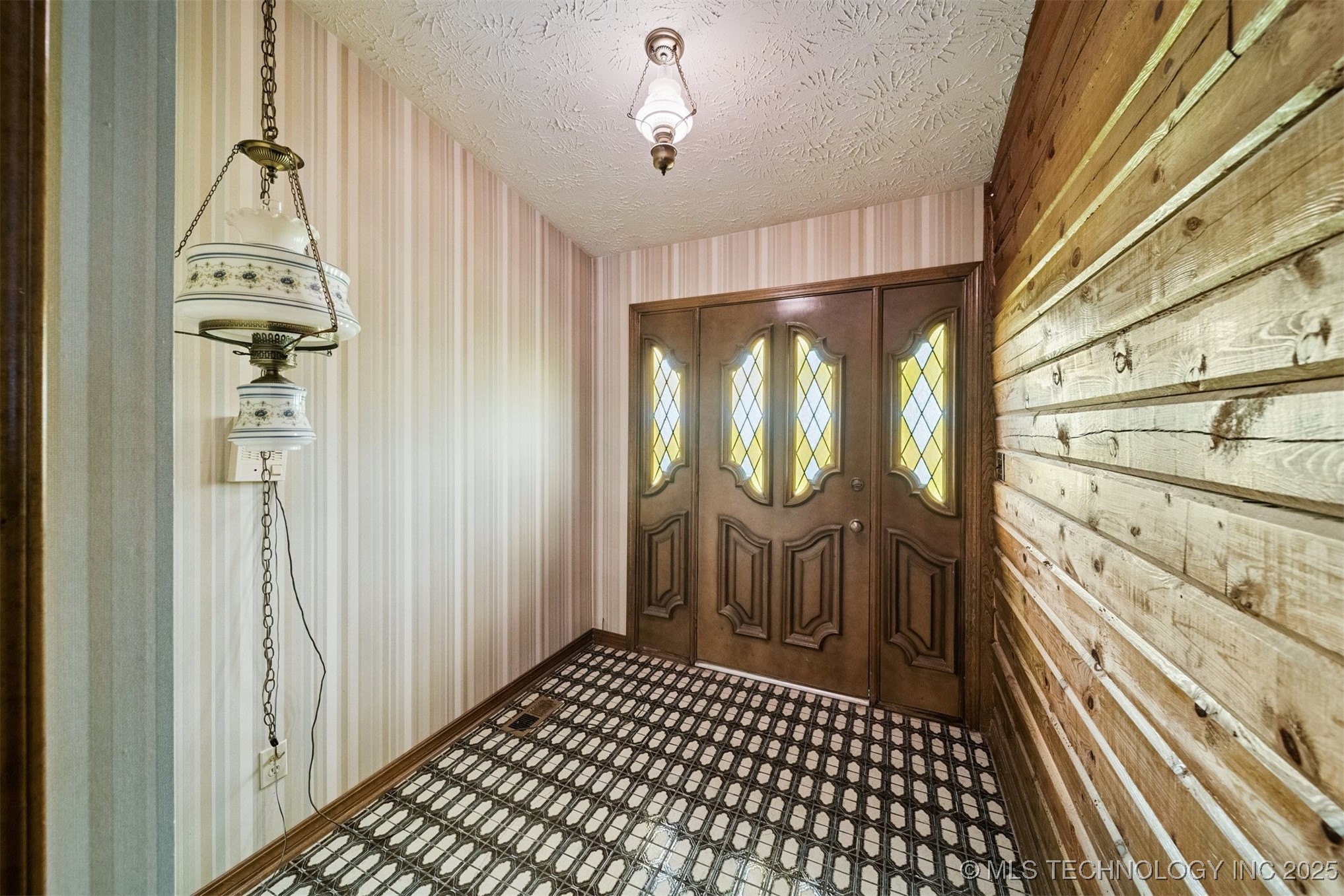 2495 W Country Club Road Property Photo 5