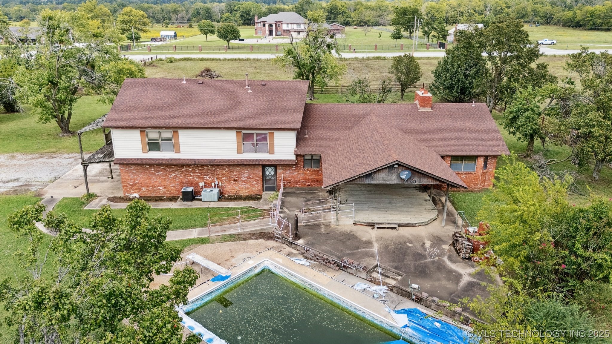 2495 W Country Club Road Property Photo 43