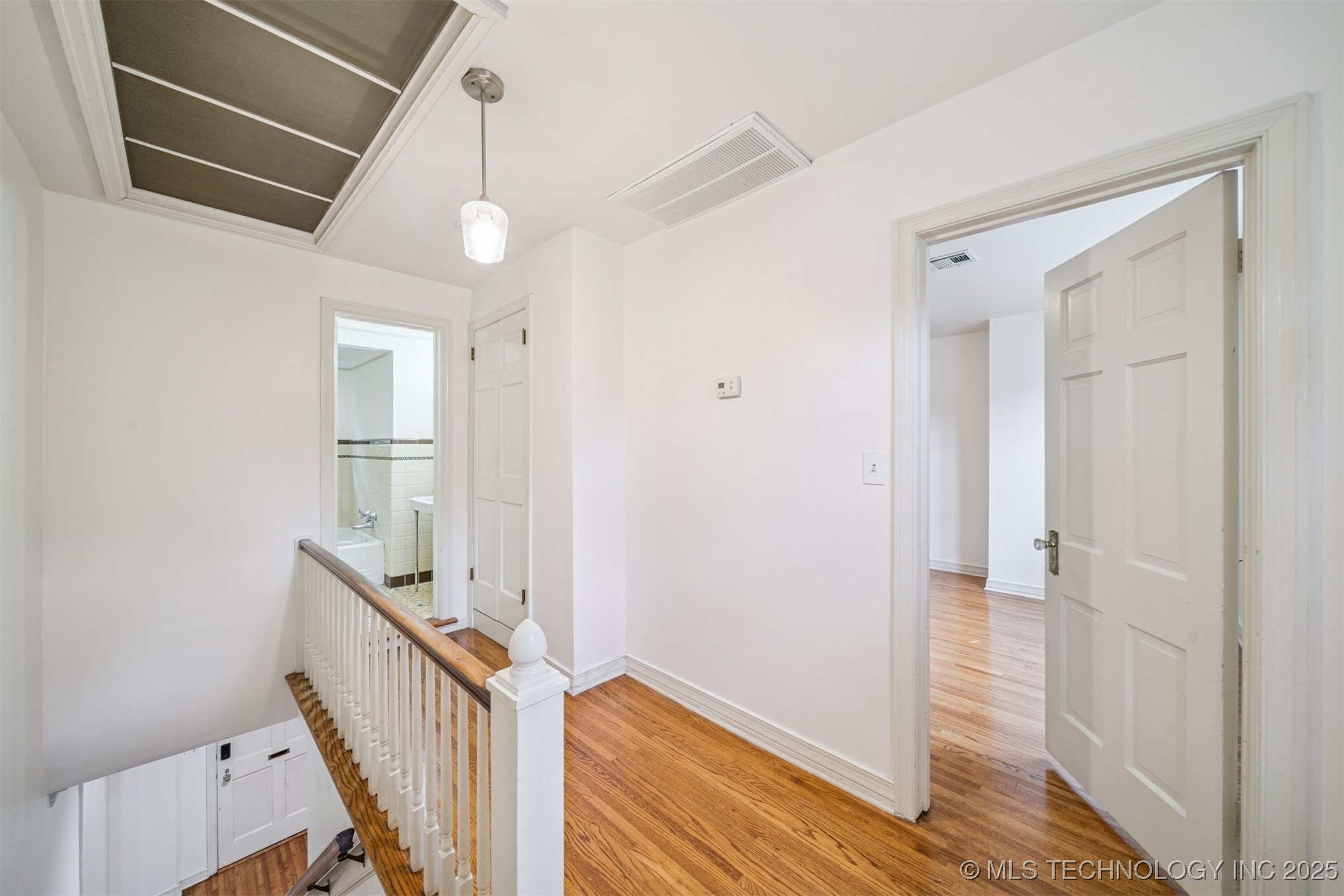 2429 E 22nd Place Property Photo 17