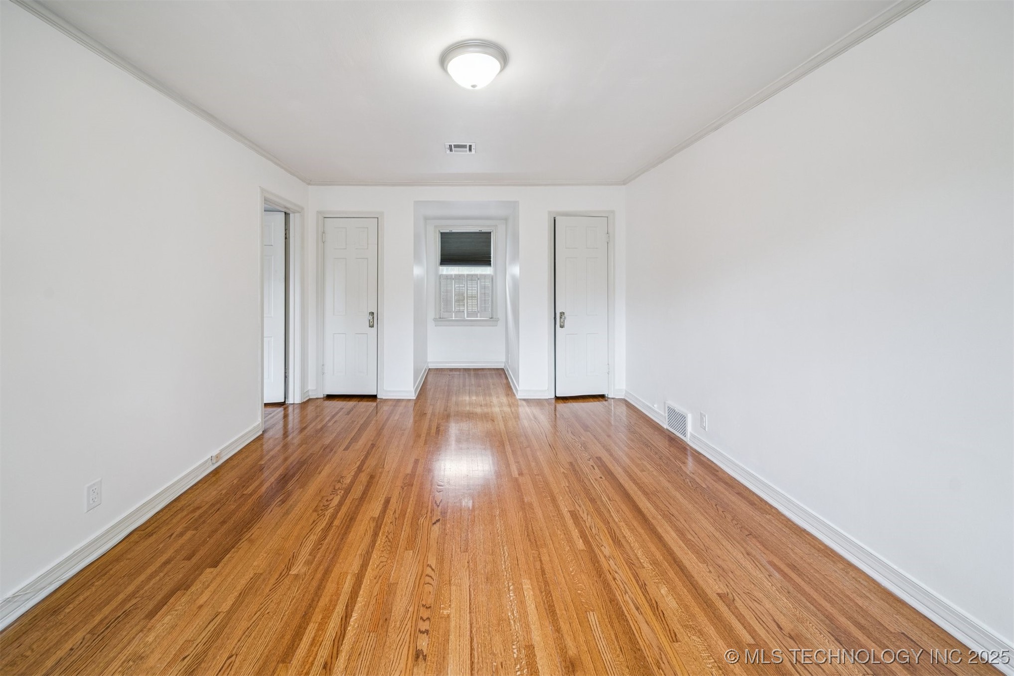 2429 E 22nd Place Property Photo 23