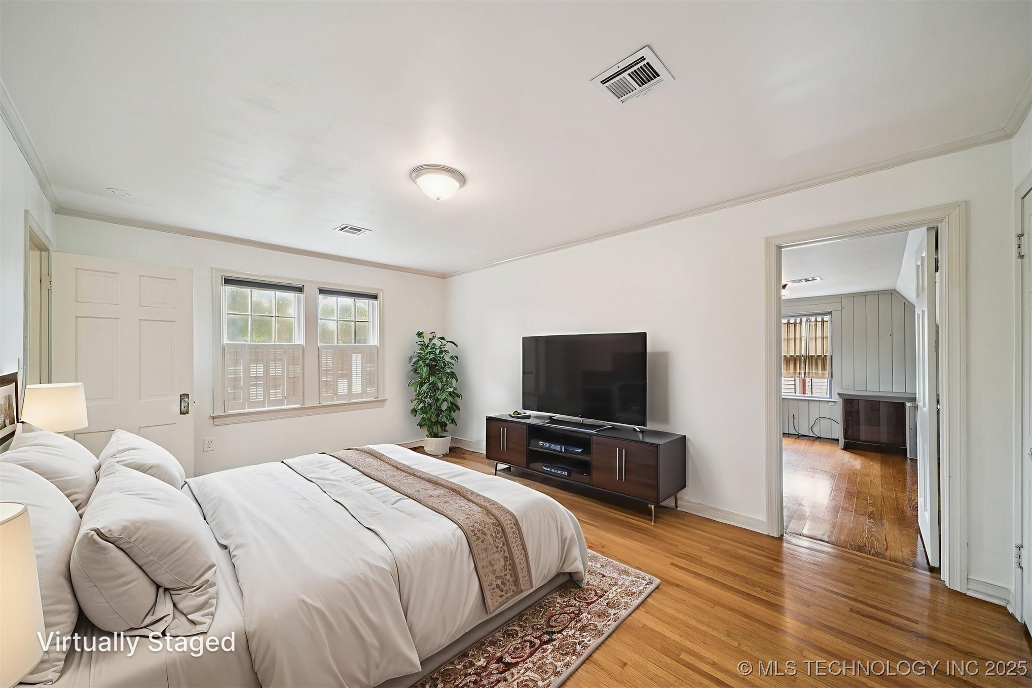 2429 E 22nd Place Property Photo 24