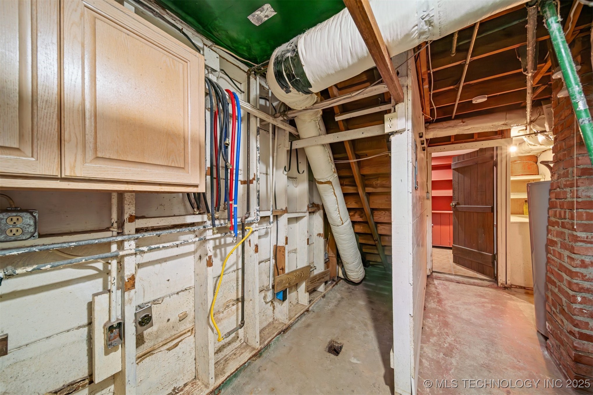 2429 E 22nd Place Property Photo 31