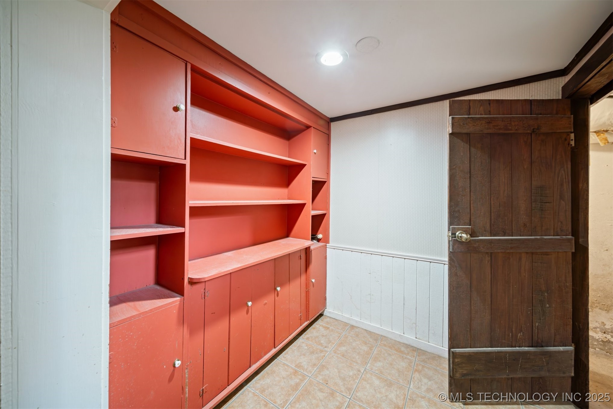 2429 E 22nd Place Property Photo 32