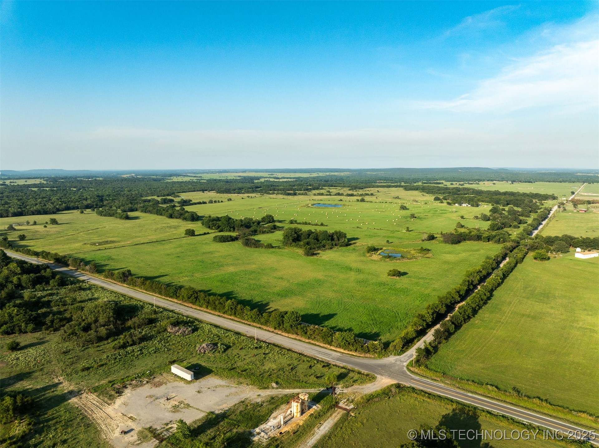 2 Bucklucksy Road Property Photo 8