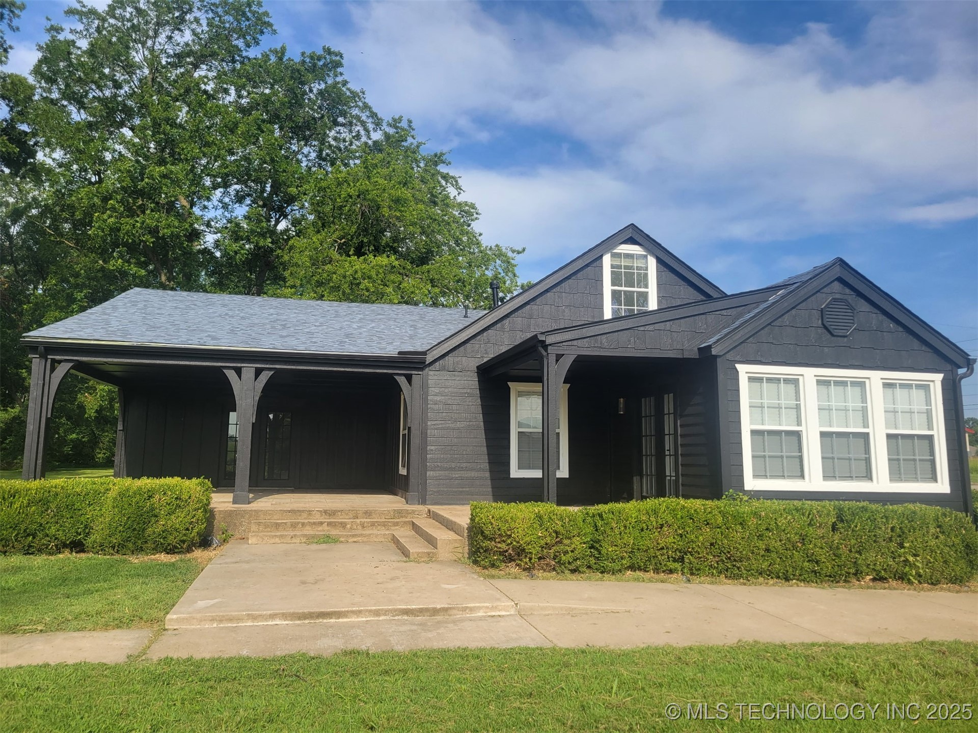 5770 W 41st Street Property Photo 6