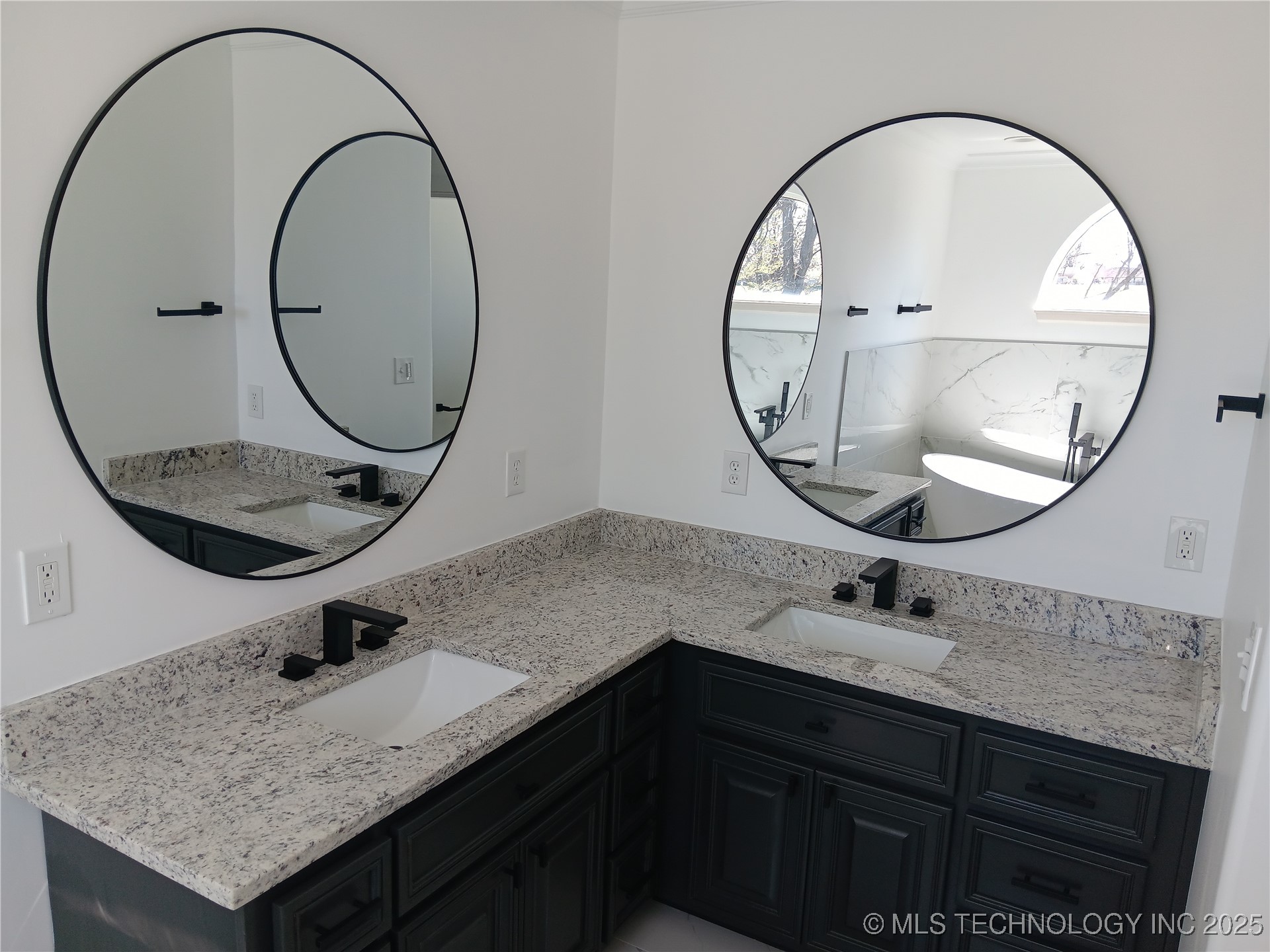 5770 W 41st Street Property Photo 10