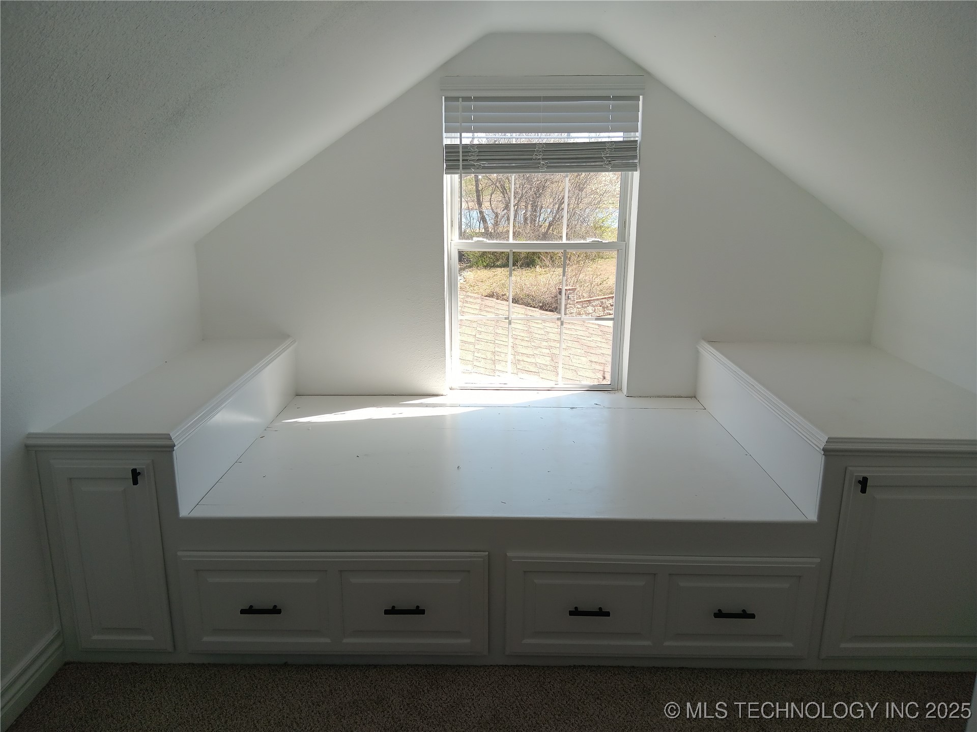 5770 W 41st Street Property Photo 23