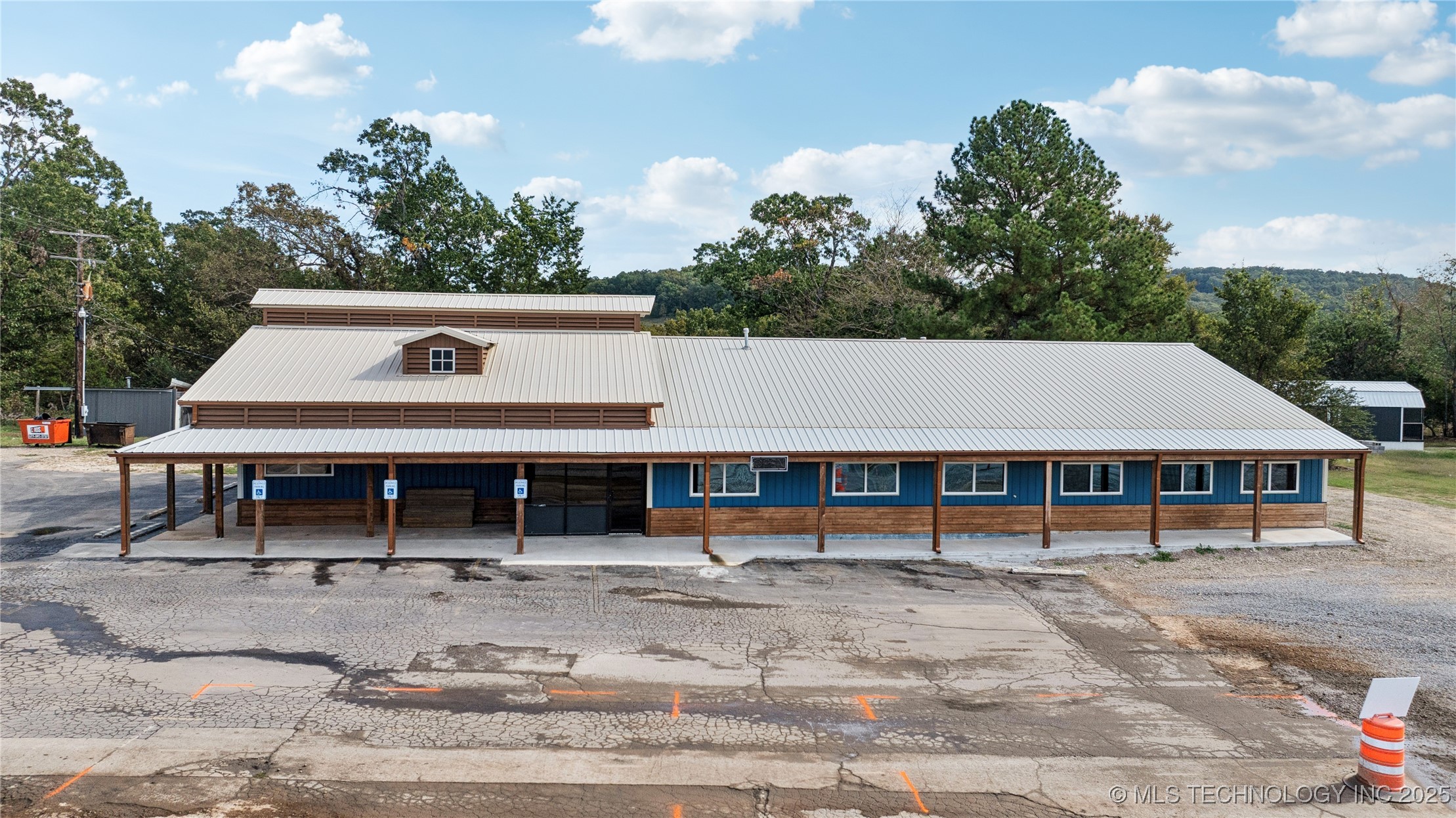 29301 Highway 82 Property Photo 4