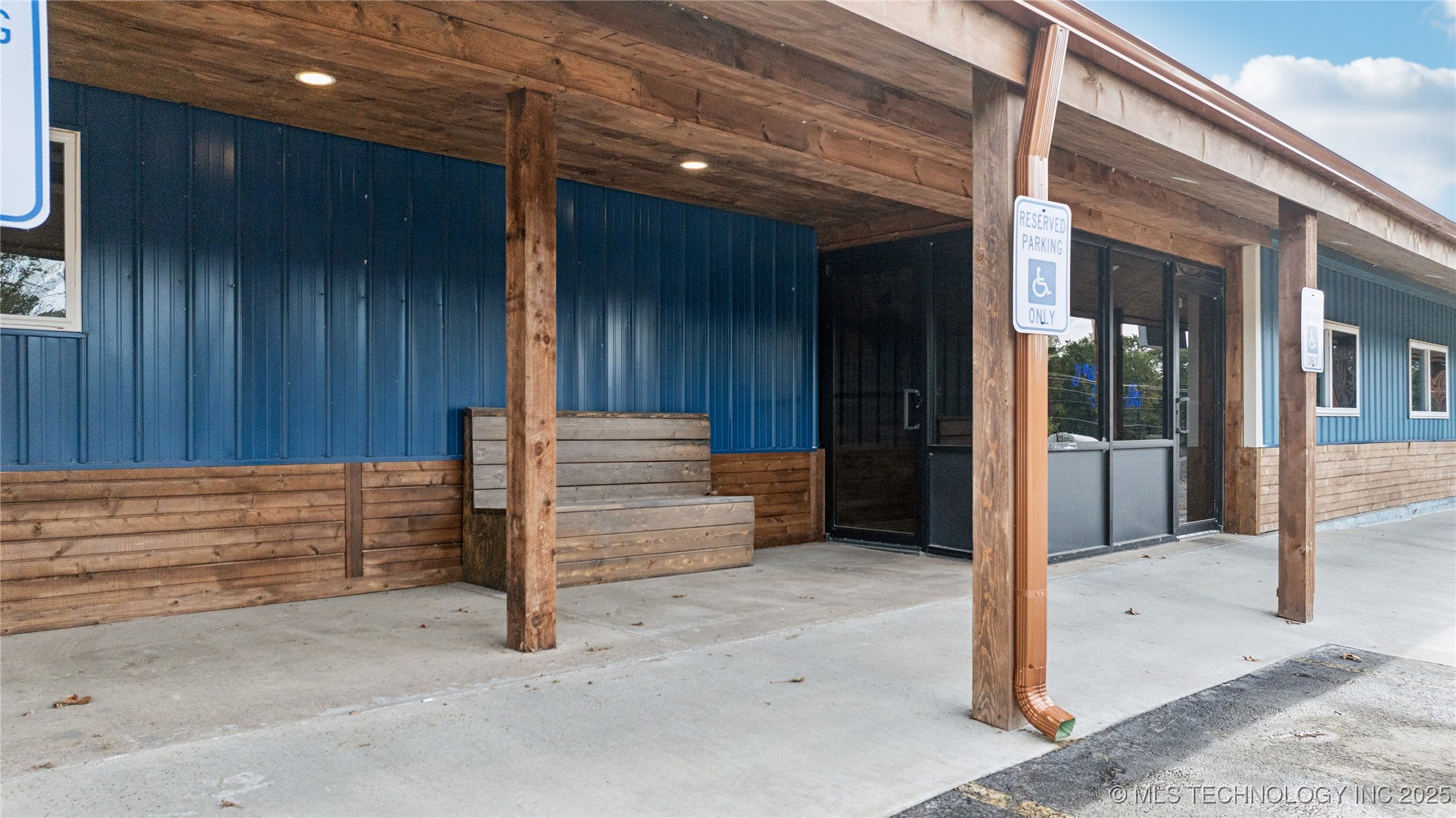 29301 Highway 82 Property Photo 7