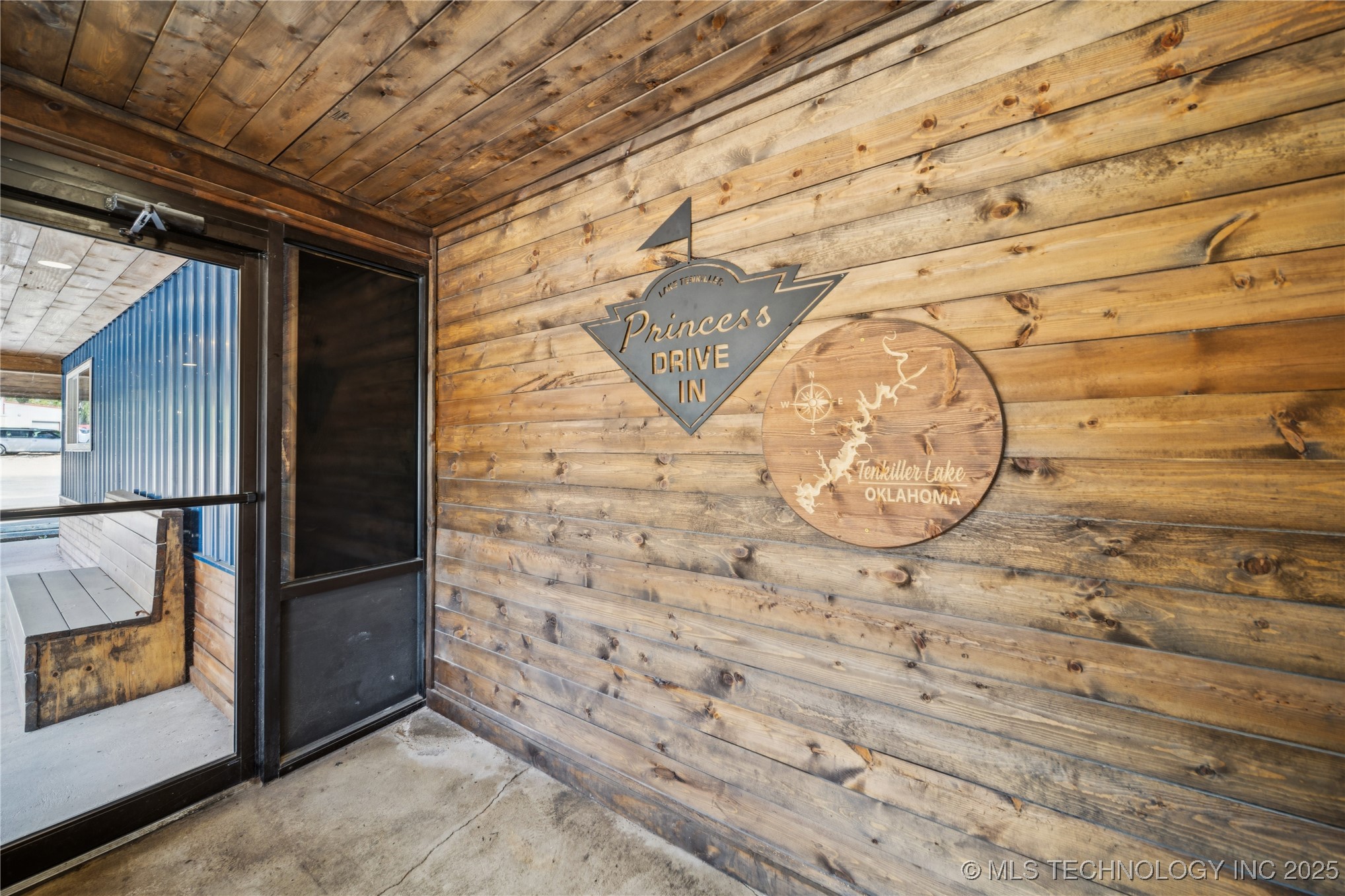 29301 Highway 82 Property Photo 8