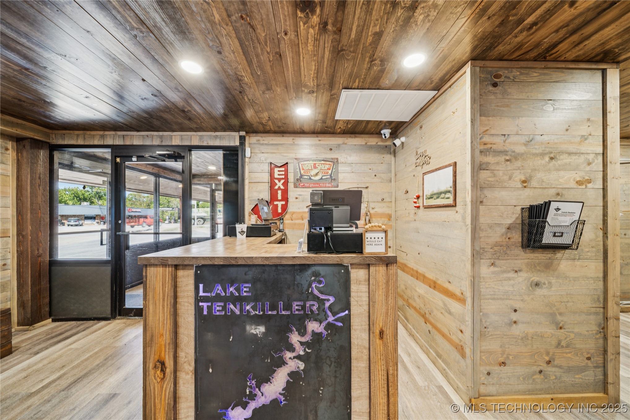 29301 Highway 82 Property Photo 10