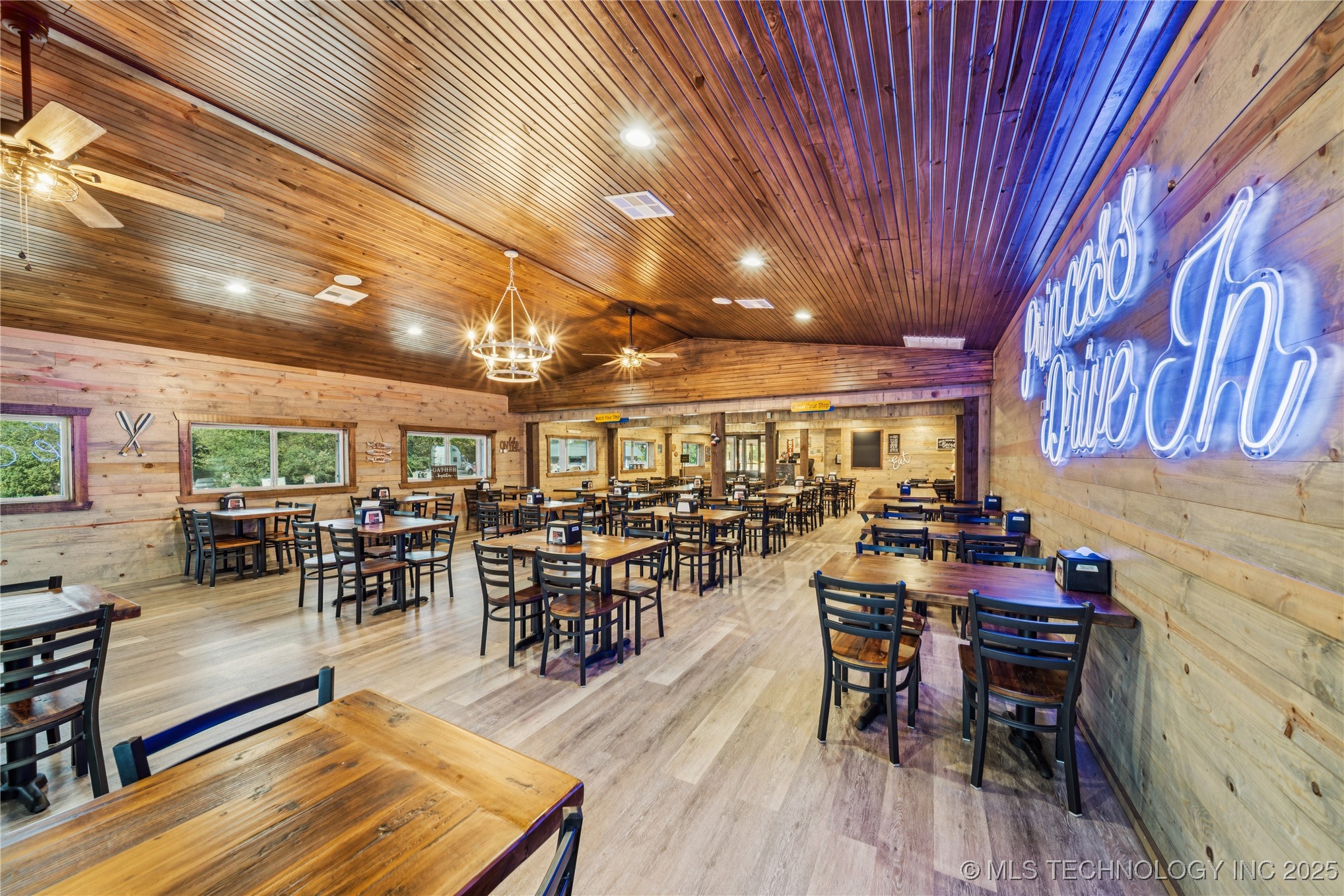 29301 Highway 82 Property Photo 16