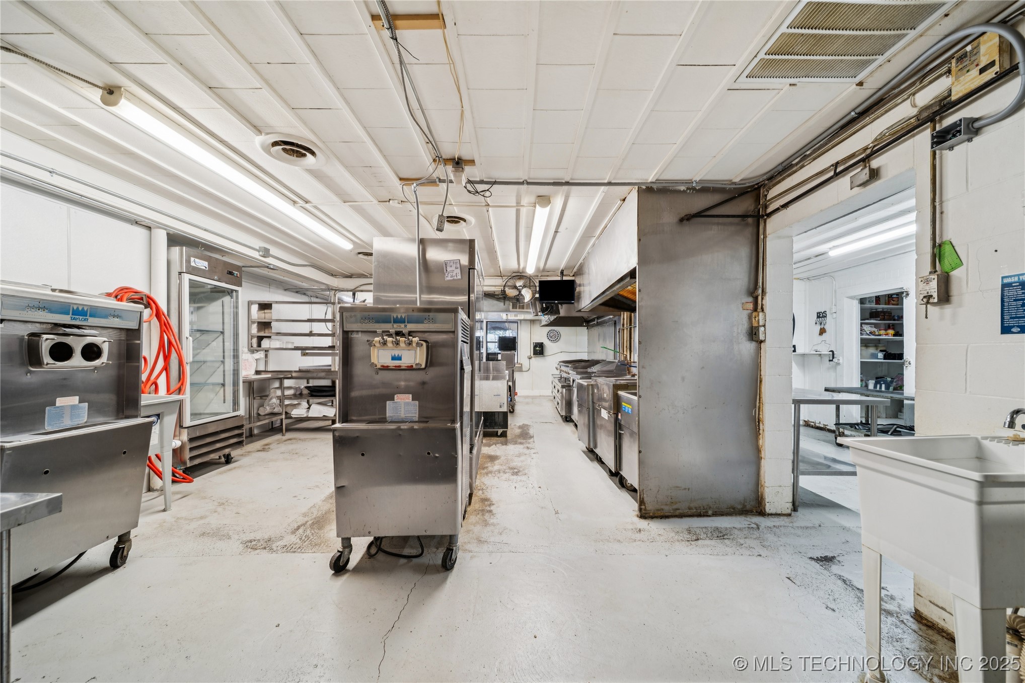 29301 Highway 82 Property Photo 24