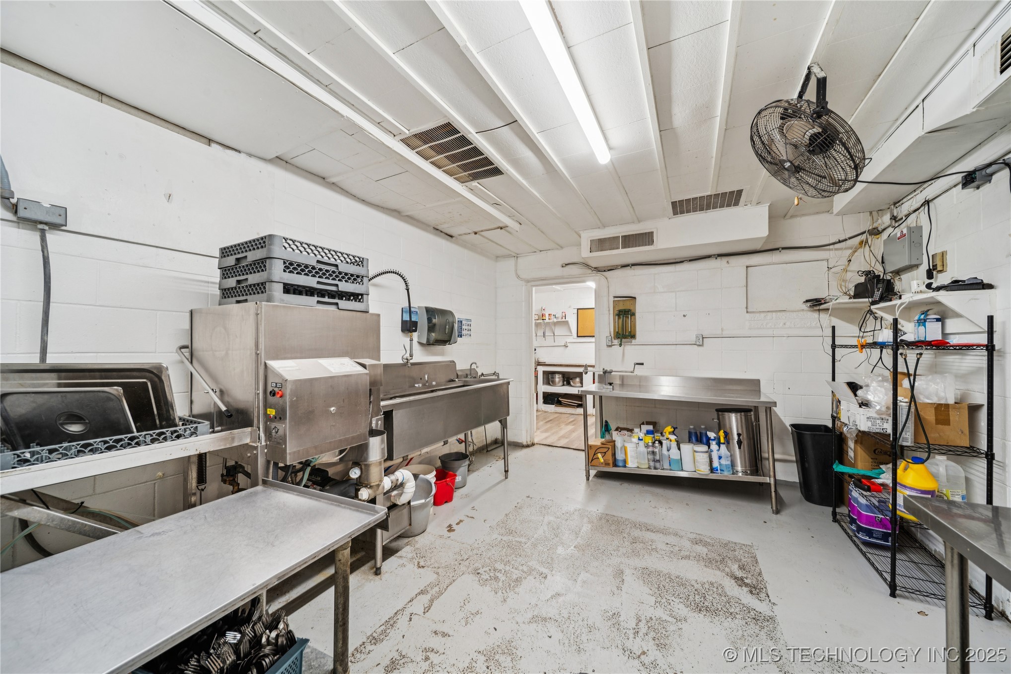 29301 Highway 82 Property Photo 33