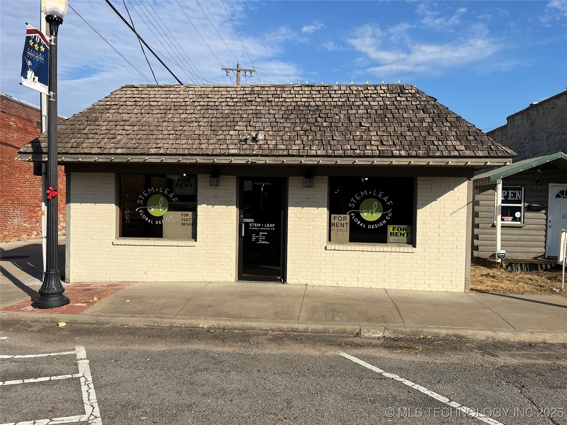 112 S Thornton Property Photo 1