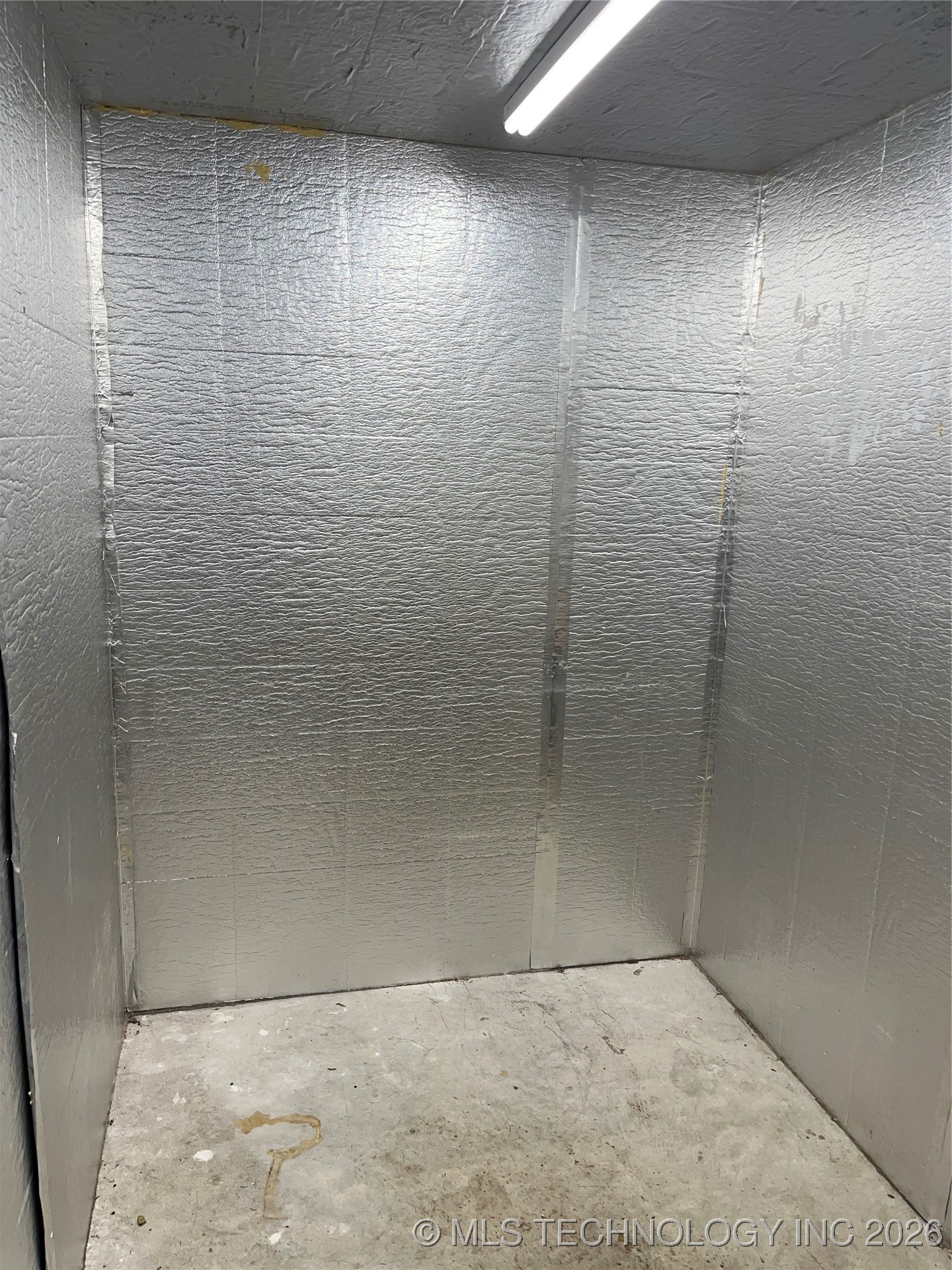 112 S Thornton Property Photo 11