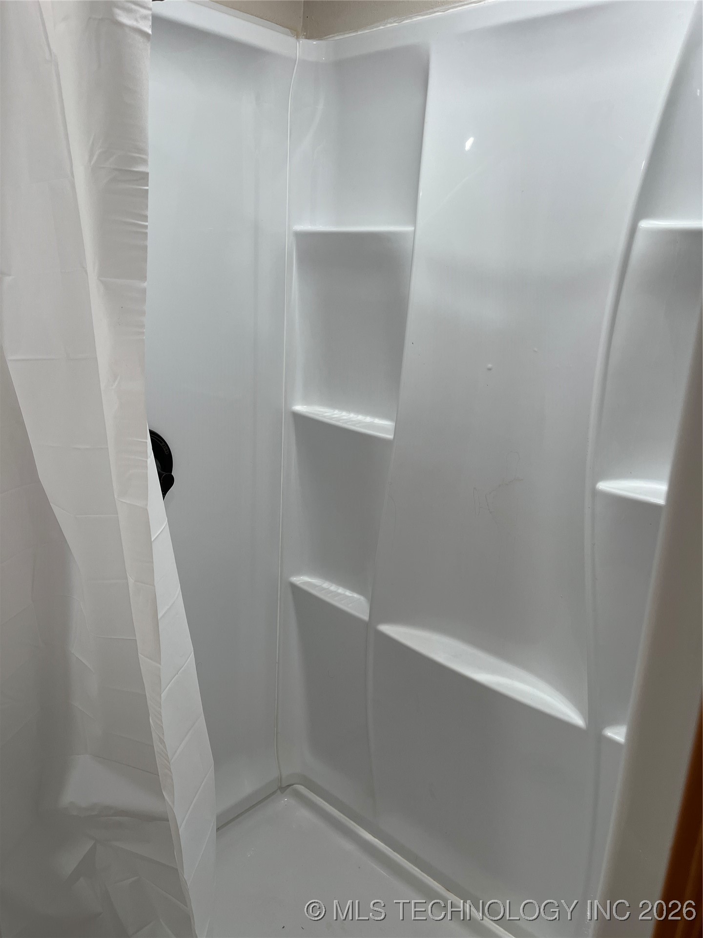 112 S Thornton Property Photo 15