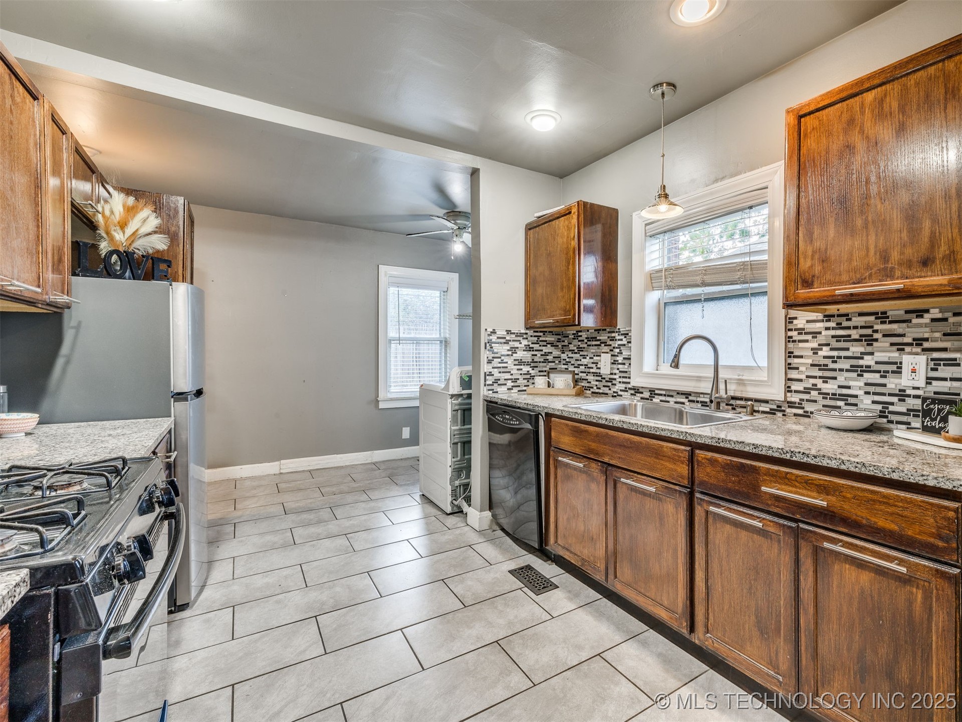 2432 N Boston Avenue Property Photo 17