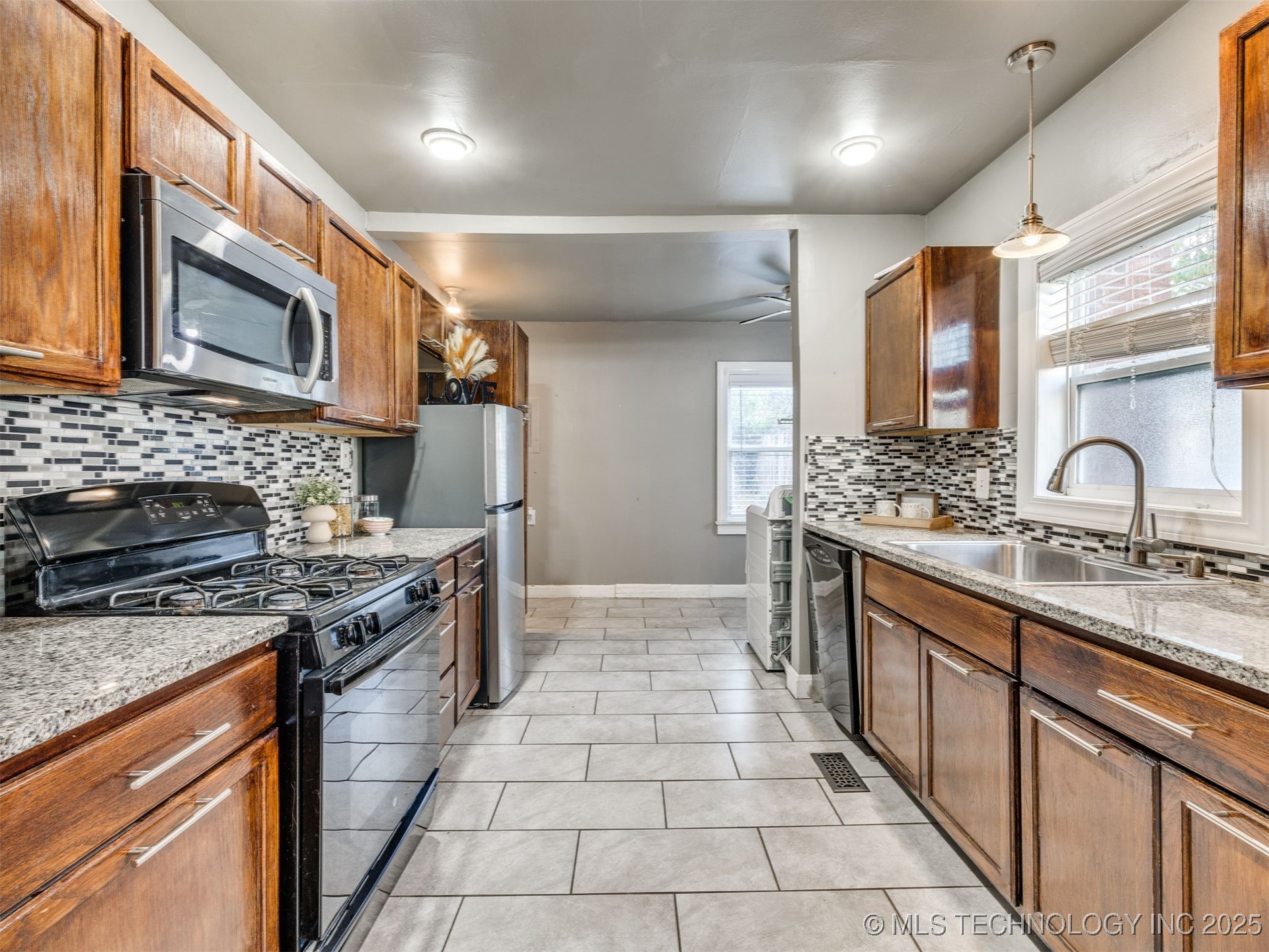 2432 N Boston Avenue Property Photo 18