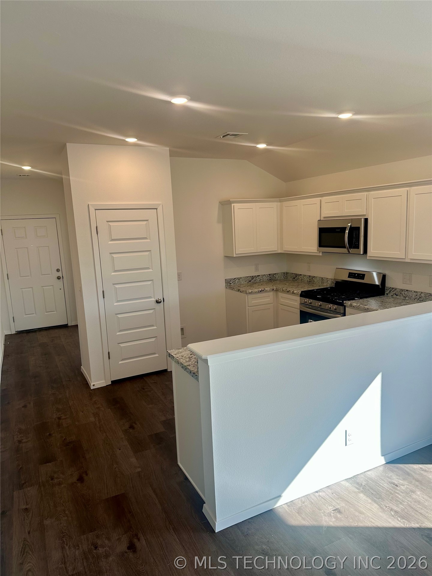 18 Blue Bell Street Property Photo 3