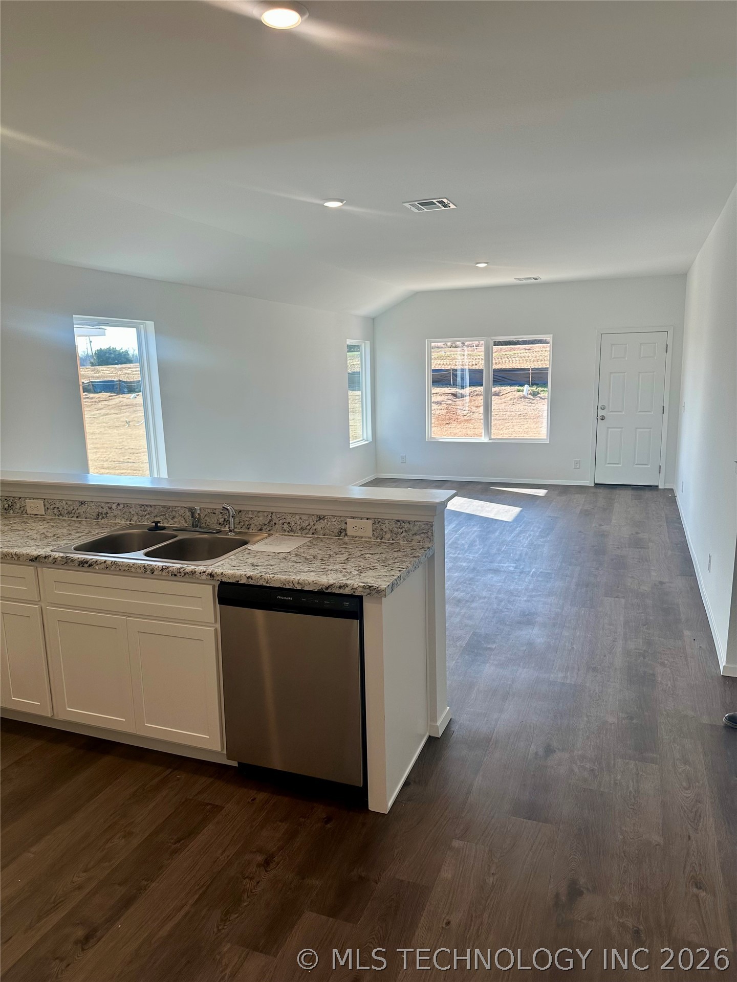 18 Blue Bell Street Property Photo 4