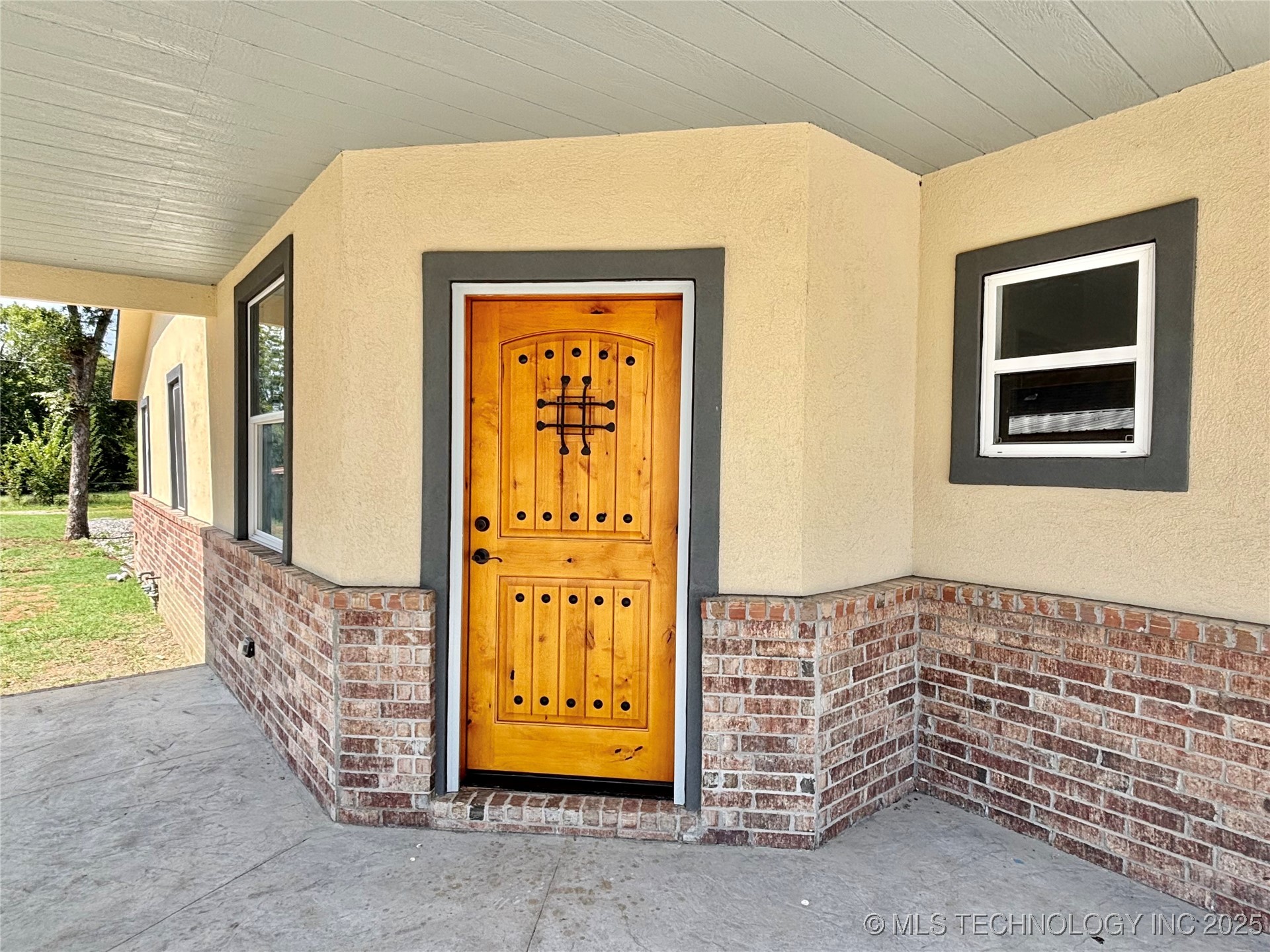 609 N C Street Property Photo 2