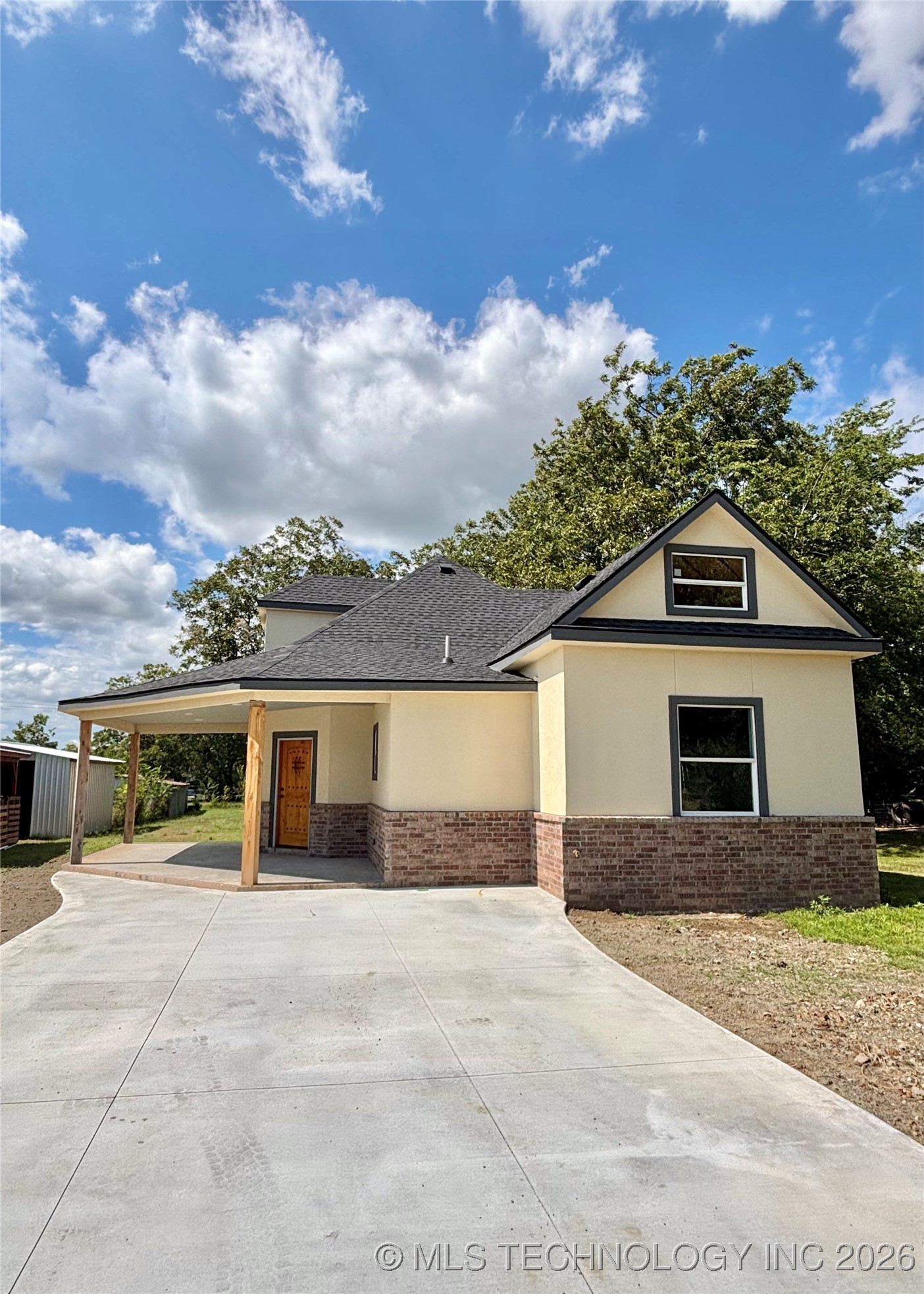 609 N C Street Property Photo 3