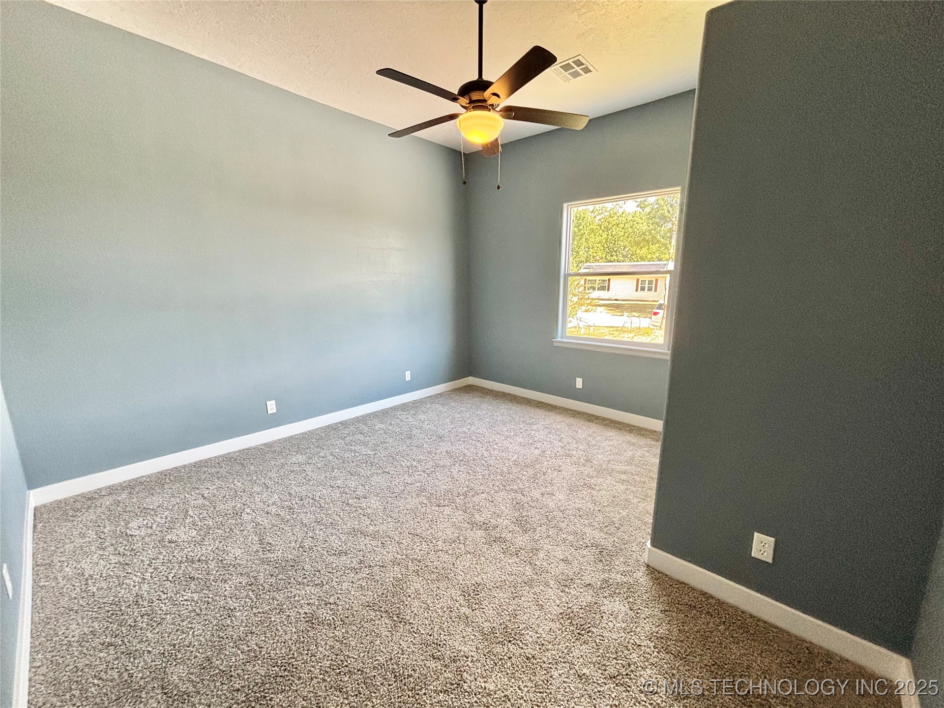 609 N C Street Property Photo 13