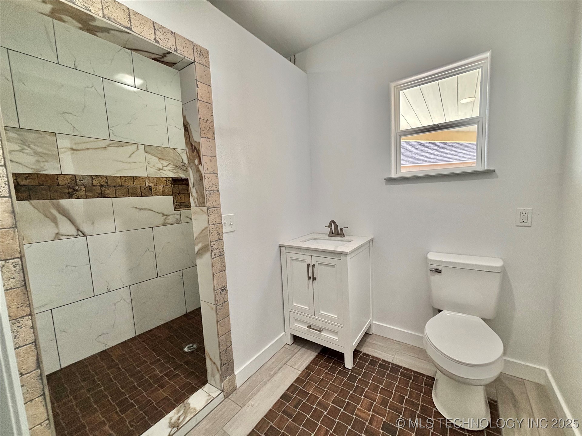 609 N C Street Property Photo 16