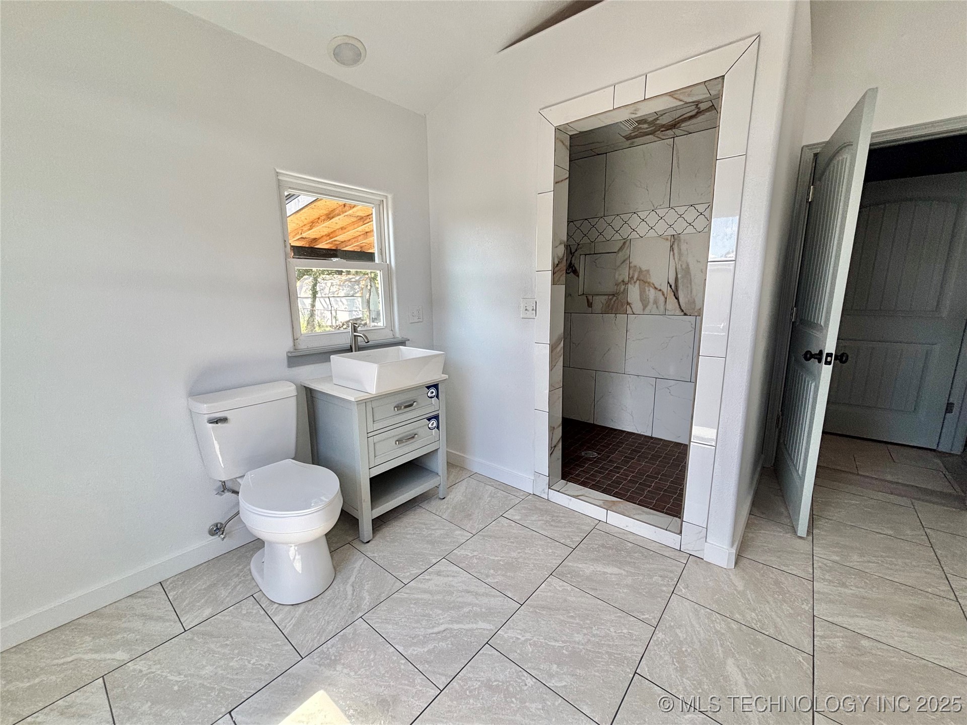 609 N C Street Property Photo 21