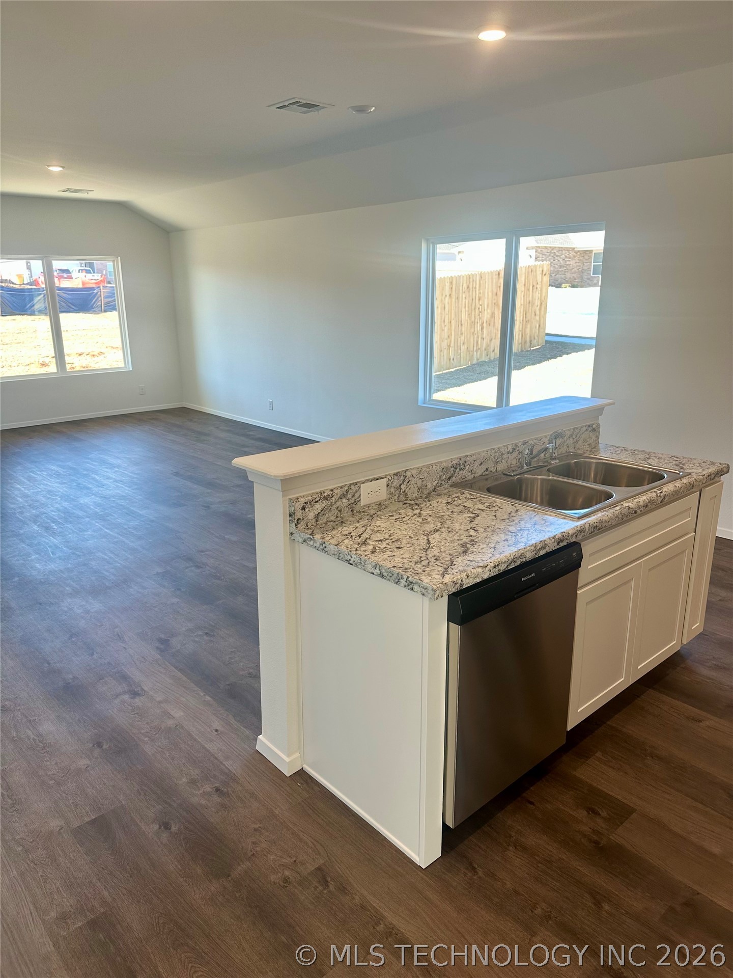 16 Blue Bell Street Property Photo 17