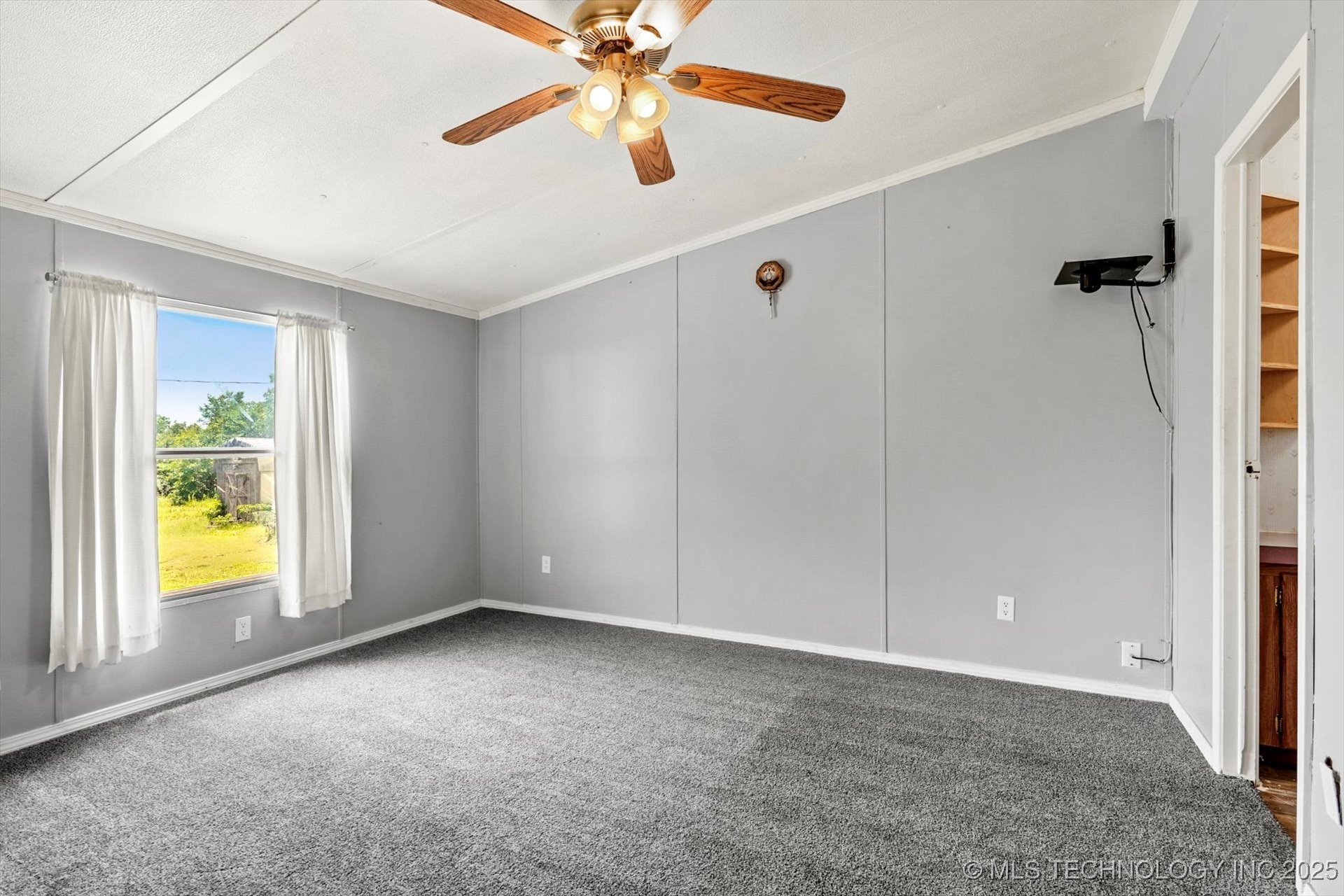 22165 W Hickory Drive Property Photo 13