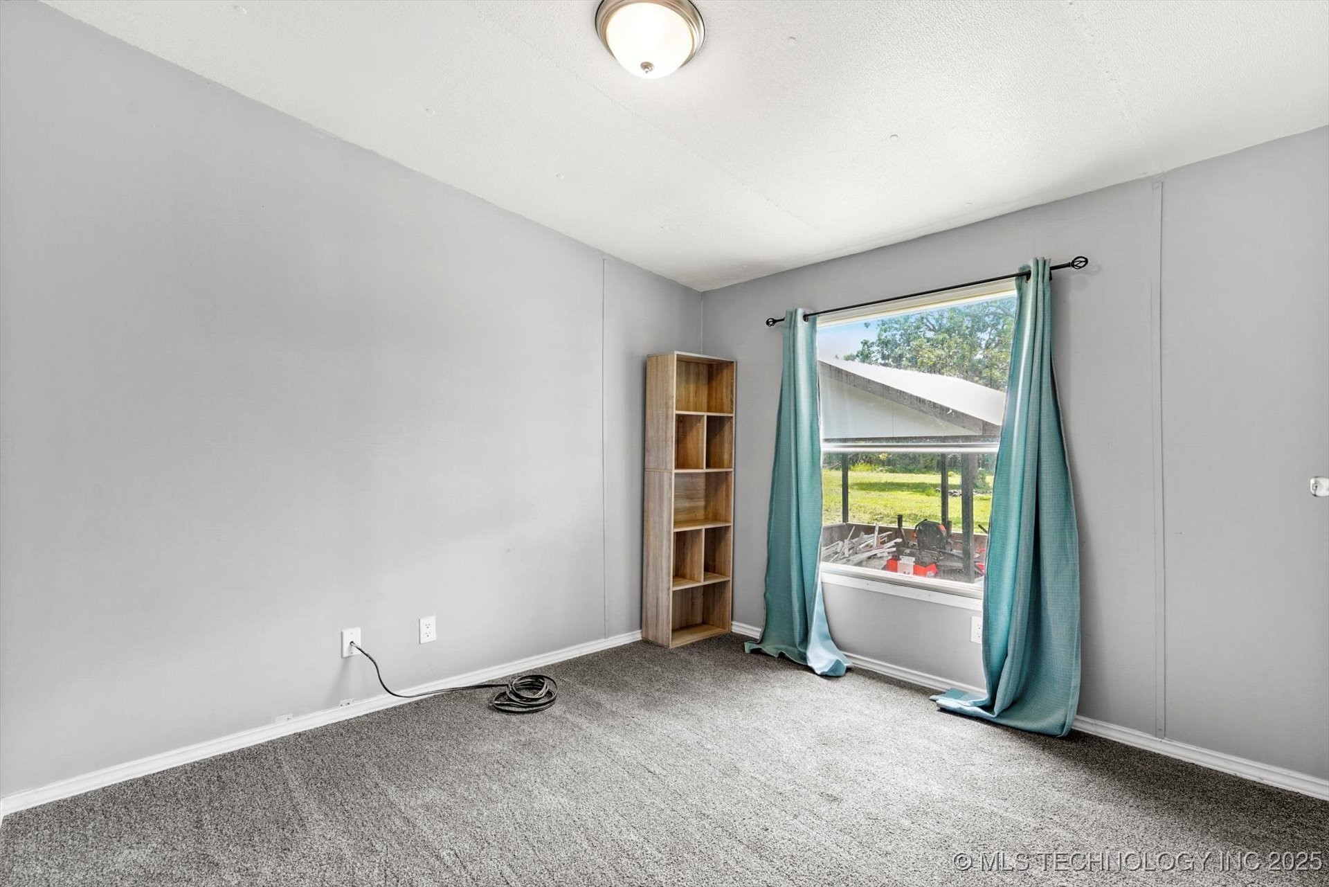 22165 W Hickory Drive Property Photo 21