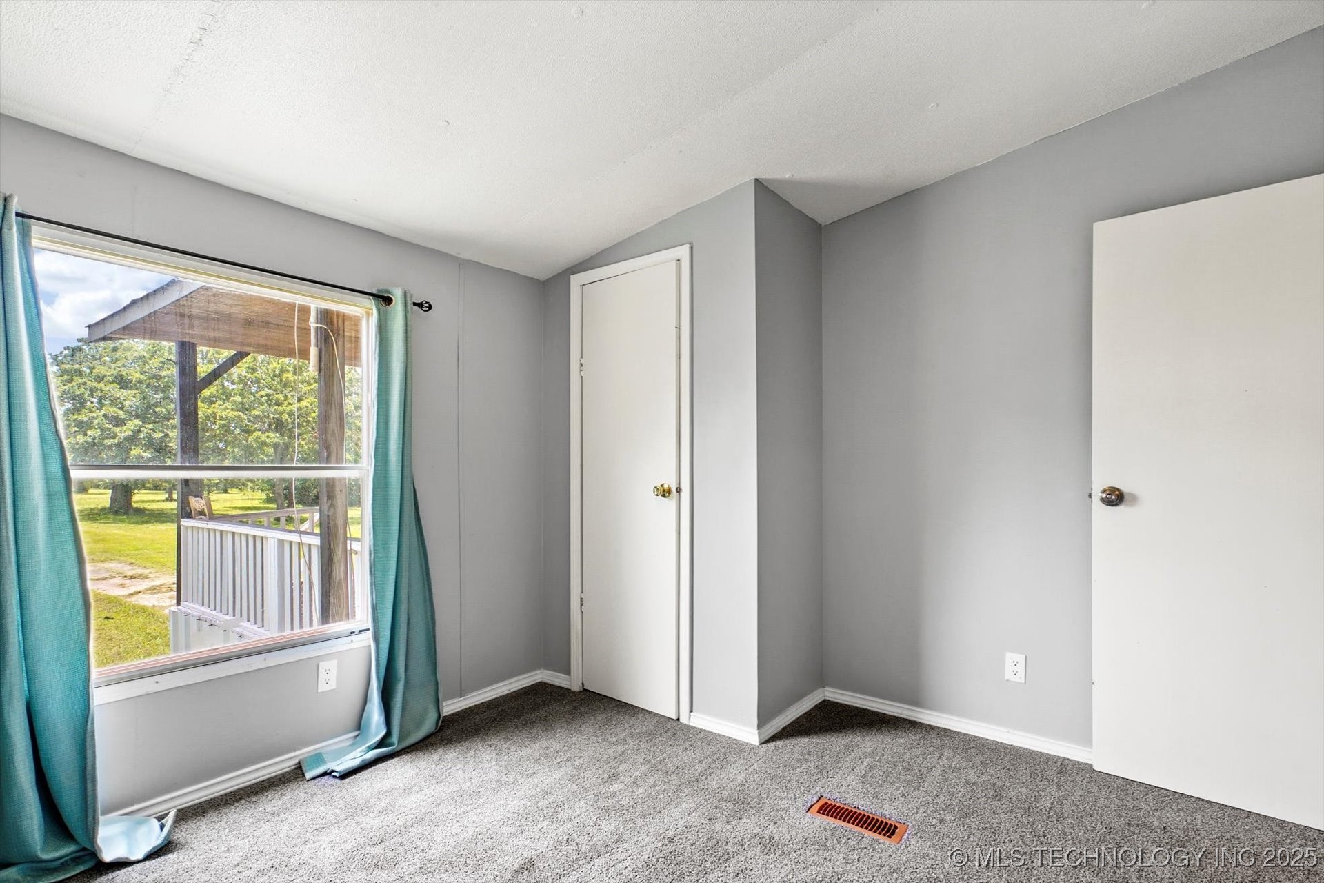 22165 W Hickory Drive Property Photo 22