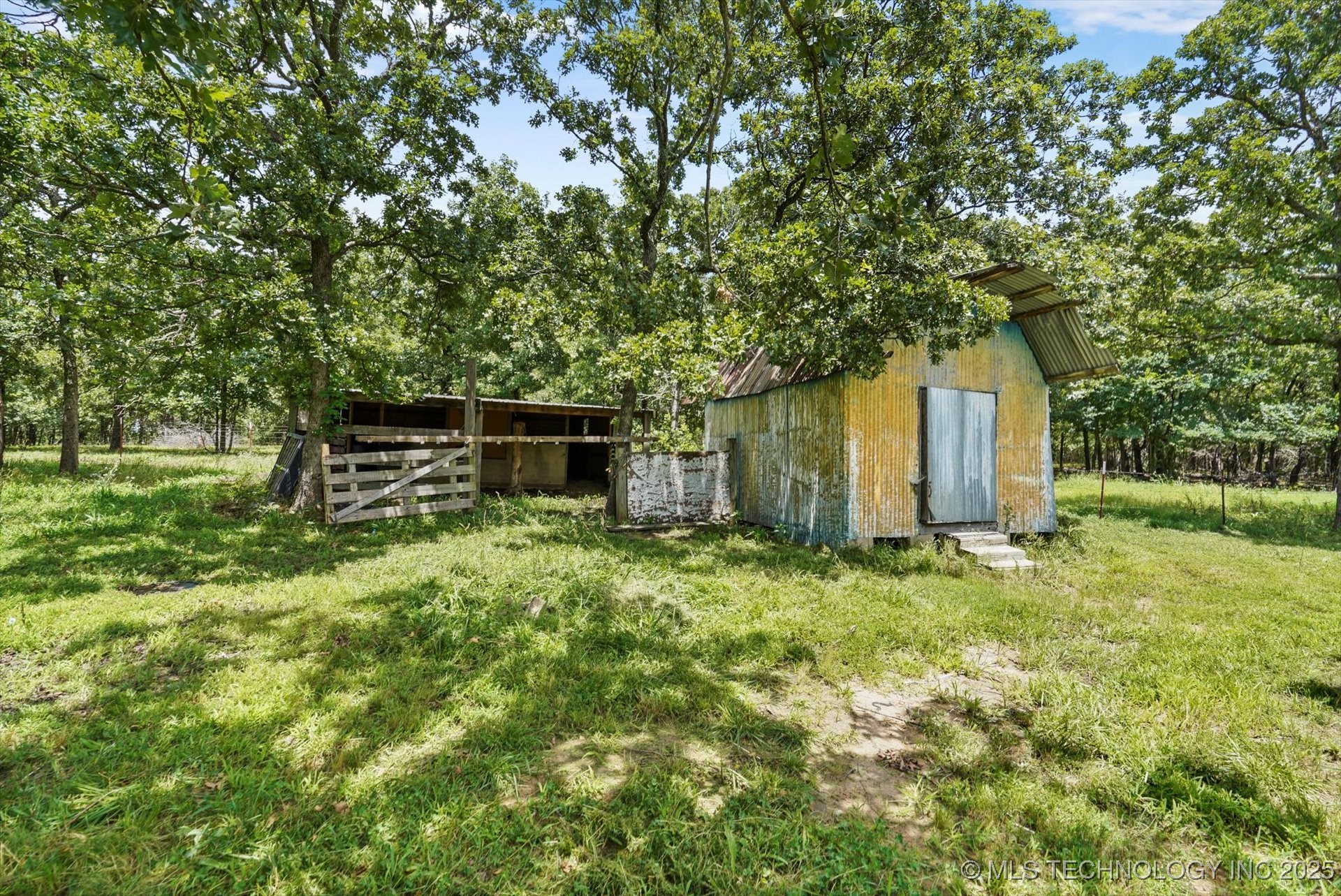 22165 W Hickory Drive Property Photo 24