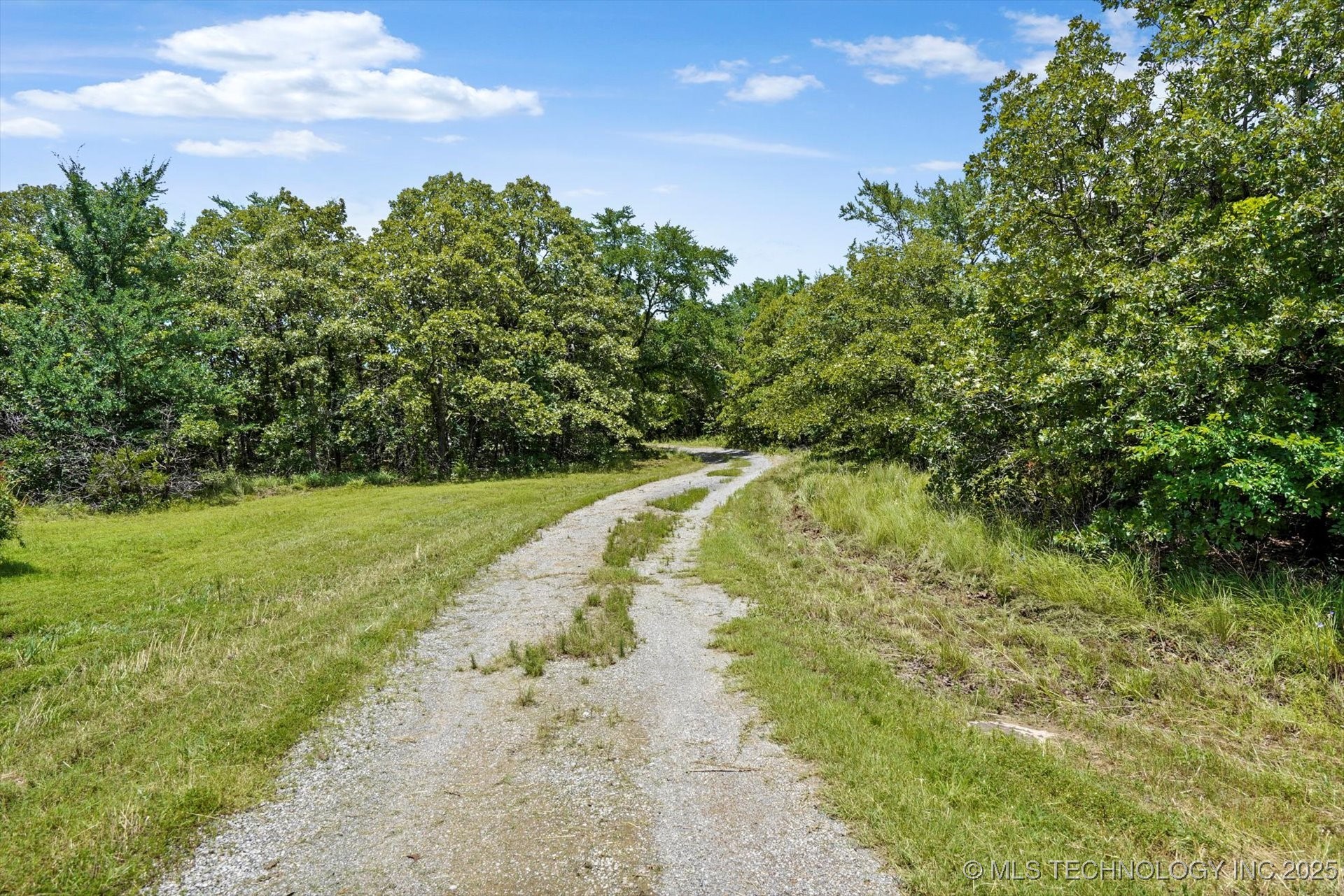 22165 W Hickory Drive Property Photo 27