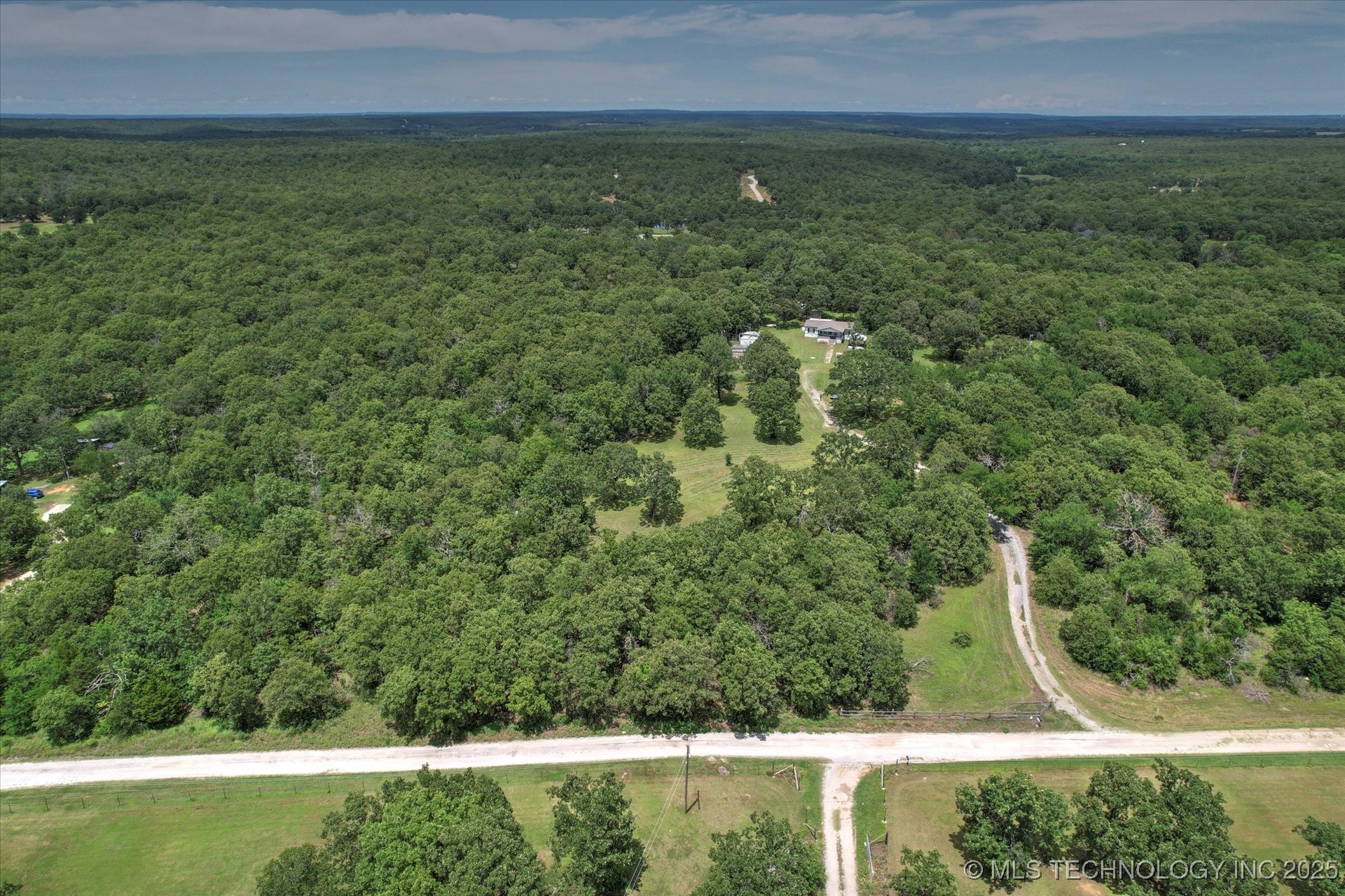 22165 W Hickory Drive Property Photo 28