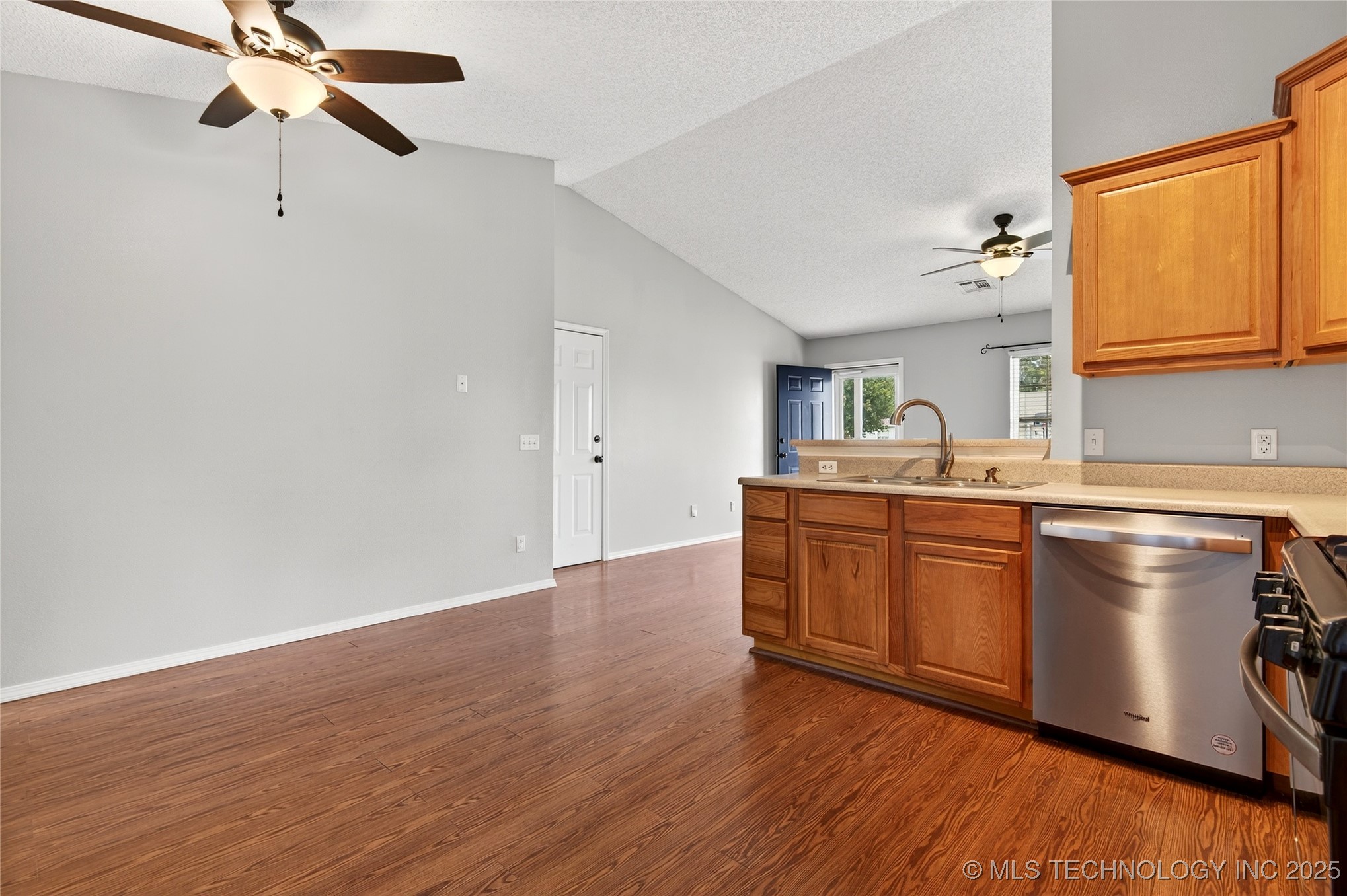 624 Ne Fenway Avenue Property Photo 10