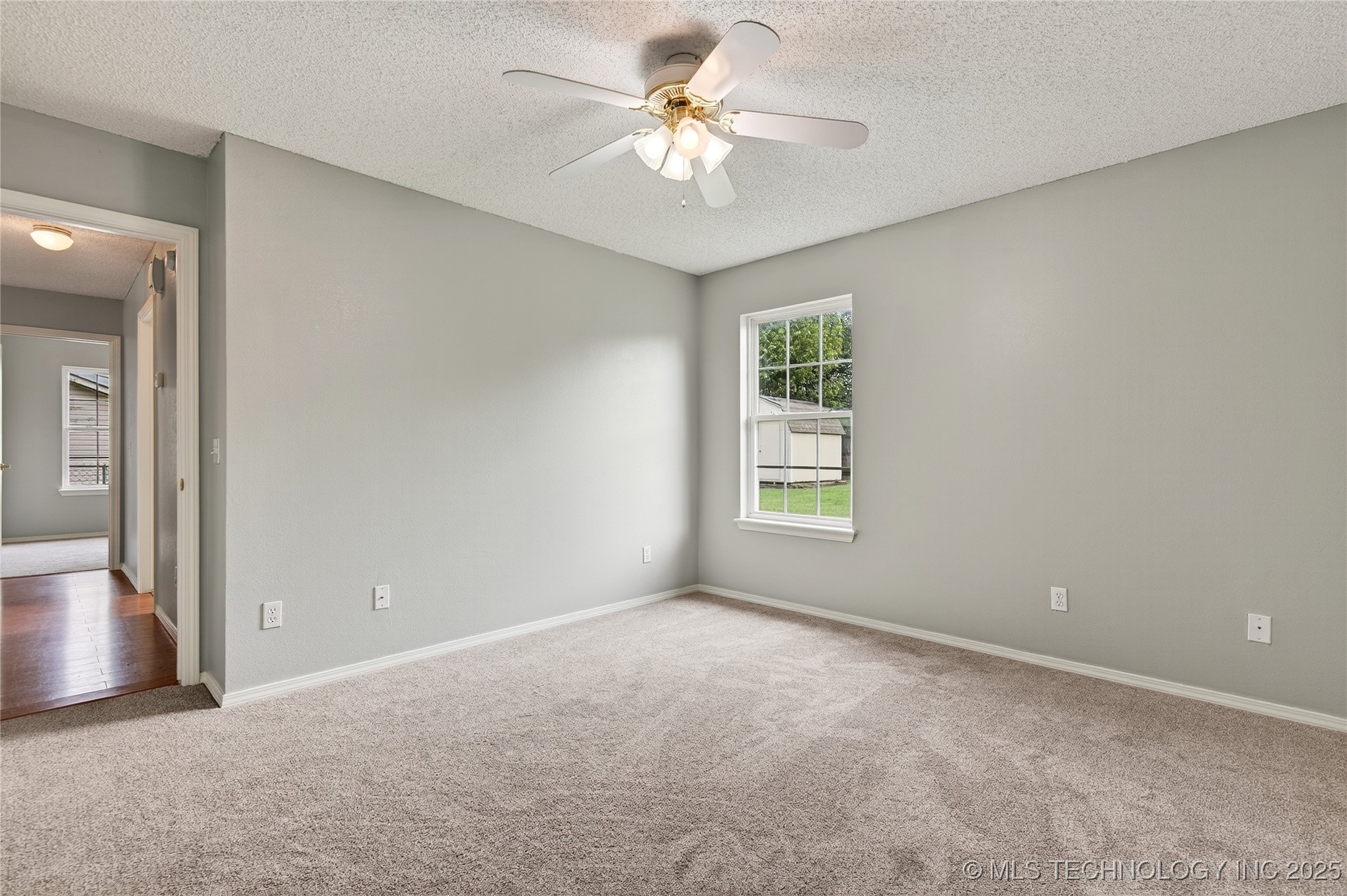 624 Ne Fenway Avenue Property Photo 13