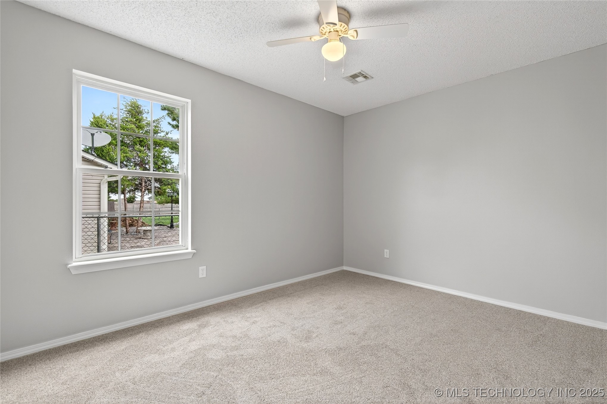 624 Ne Fenway Avenue Property Photo 22