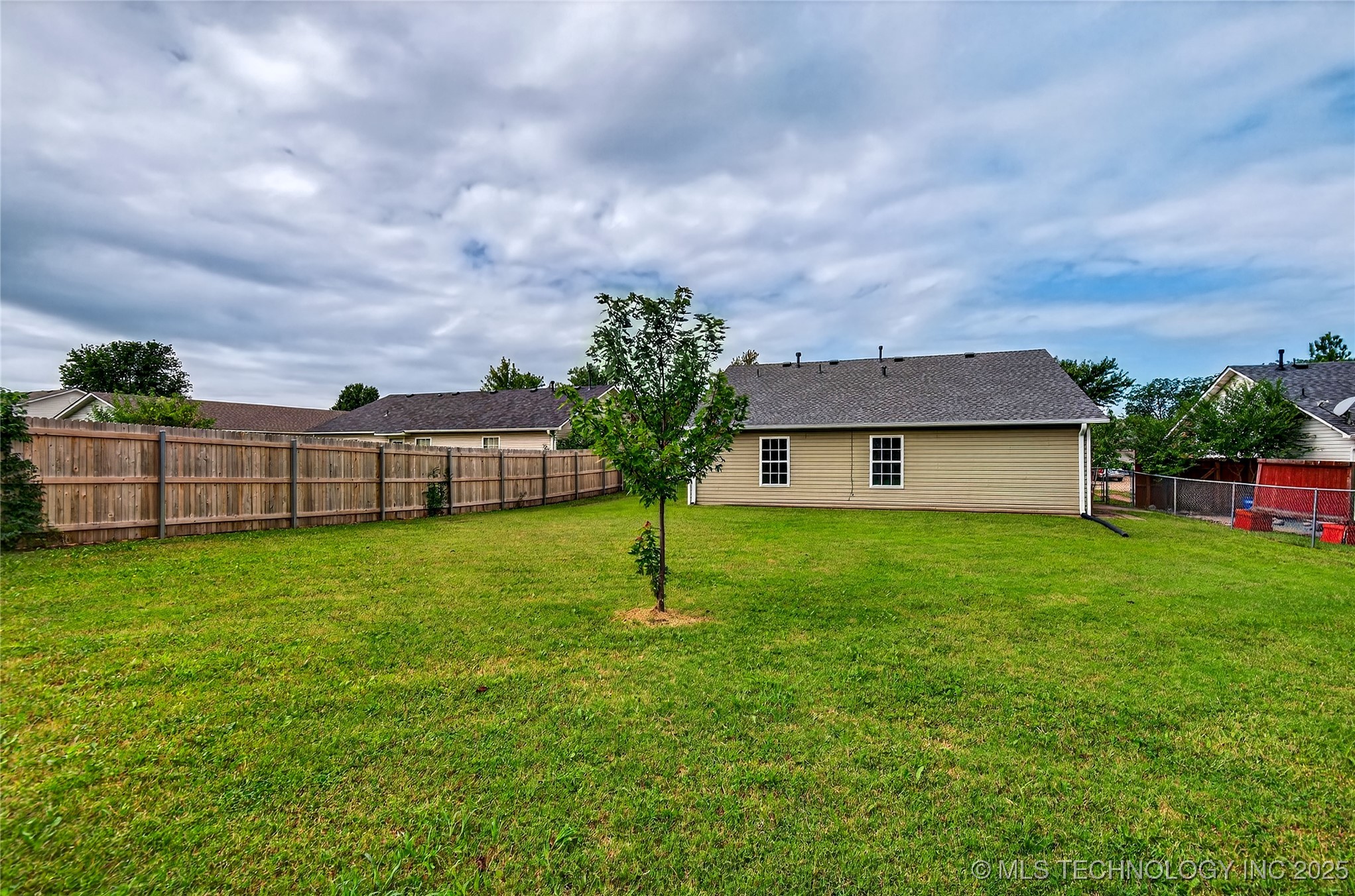624 Ne Fenway Avenue Property Photo 25