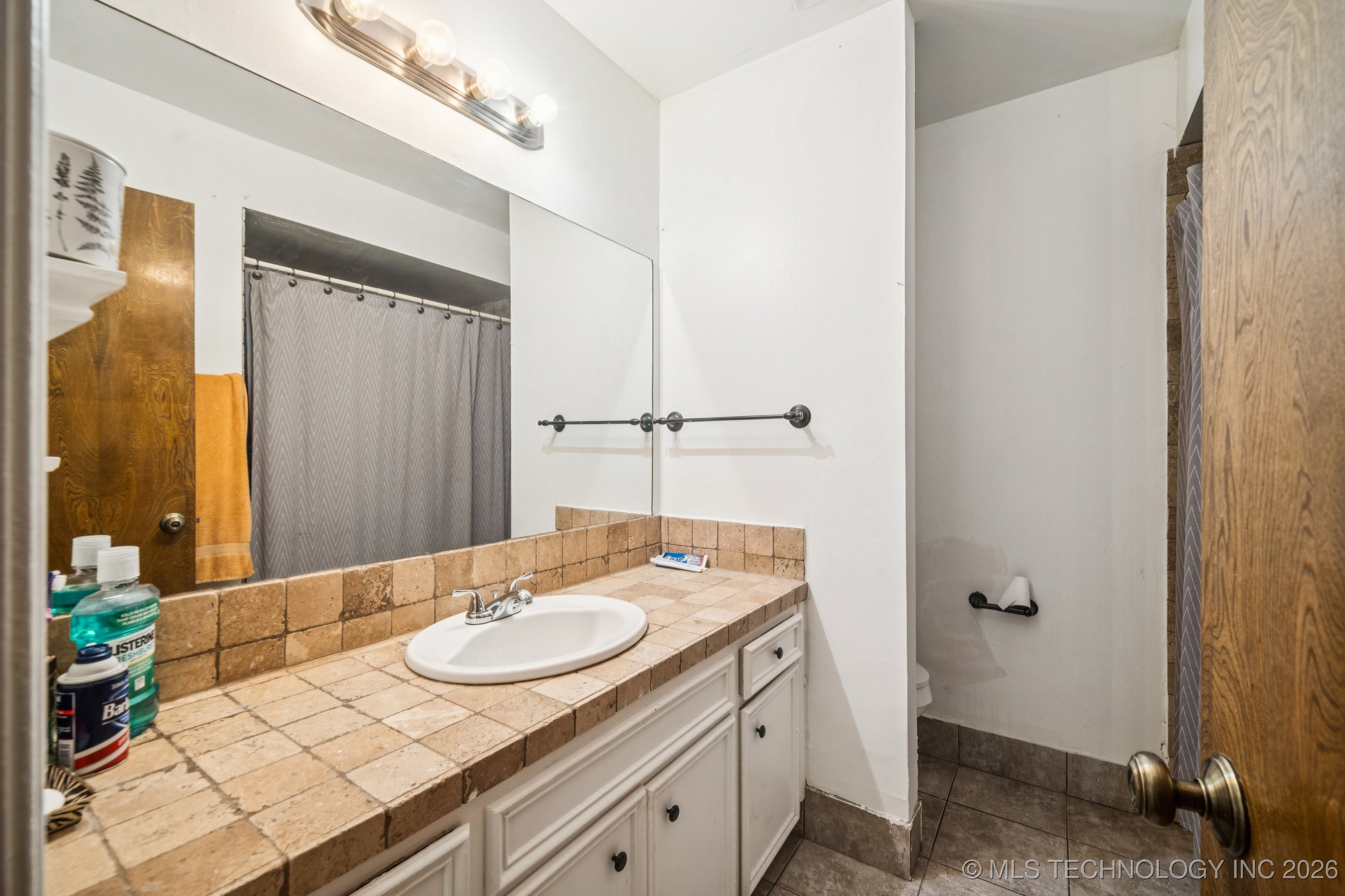 3944 S 93rd East Avenue Property Photo 11